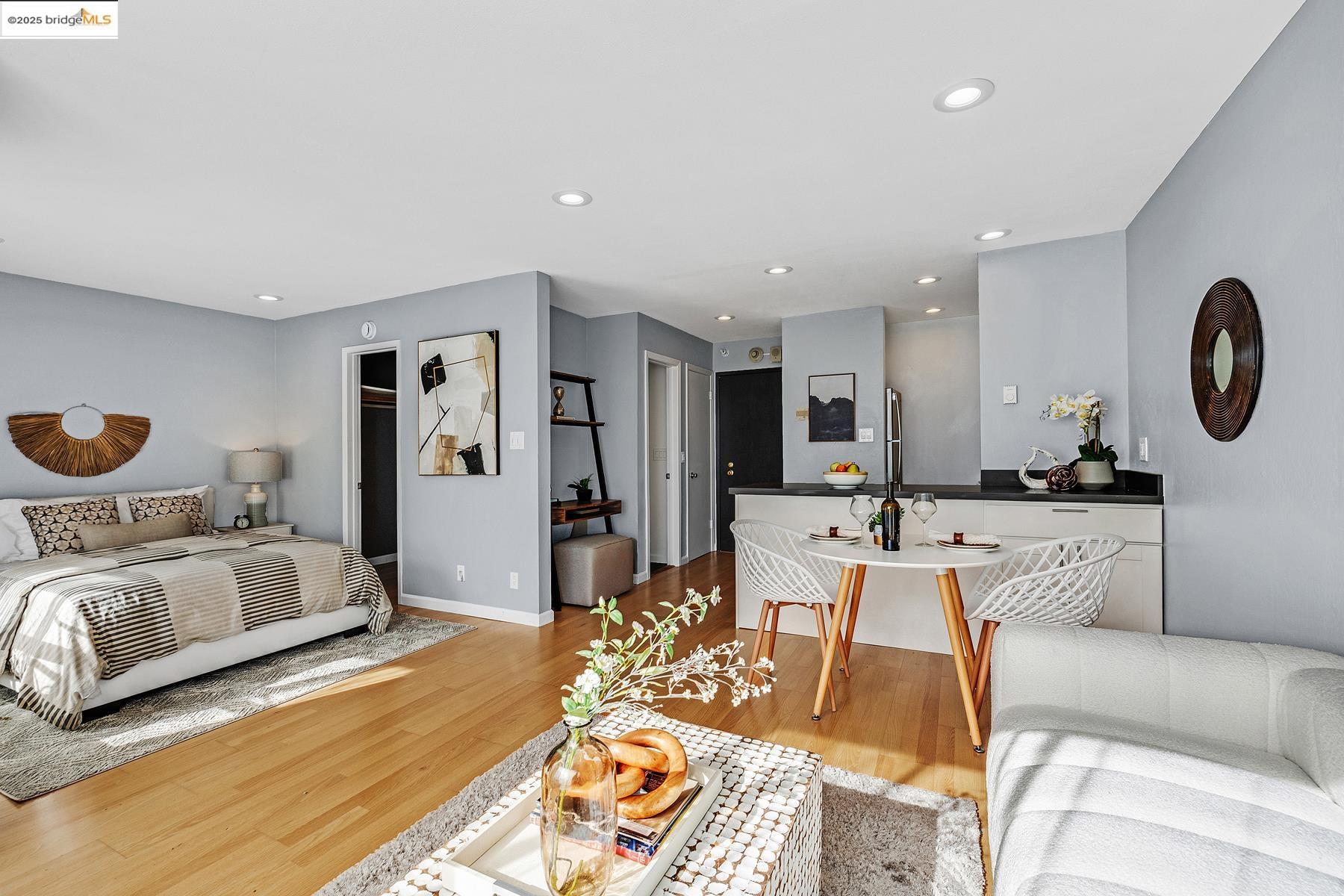 Photo #8: 41105853 Listing: Photo #8