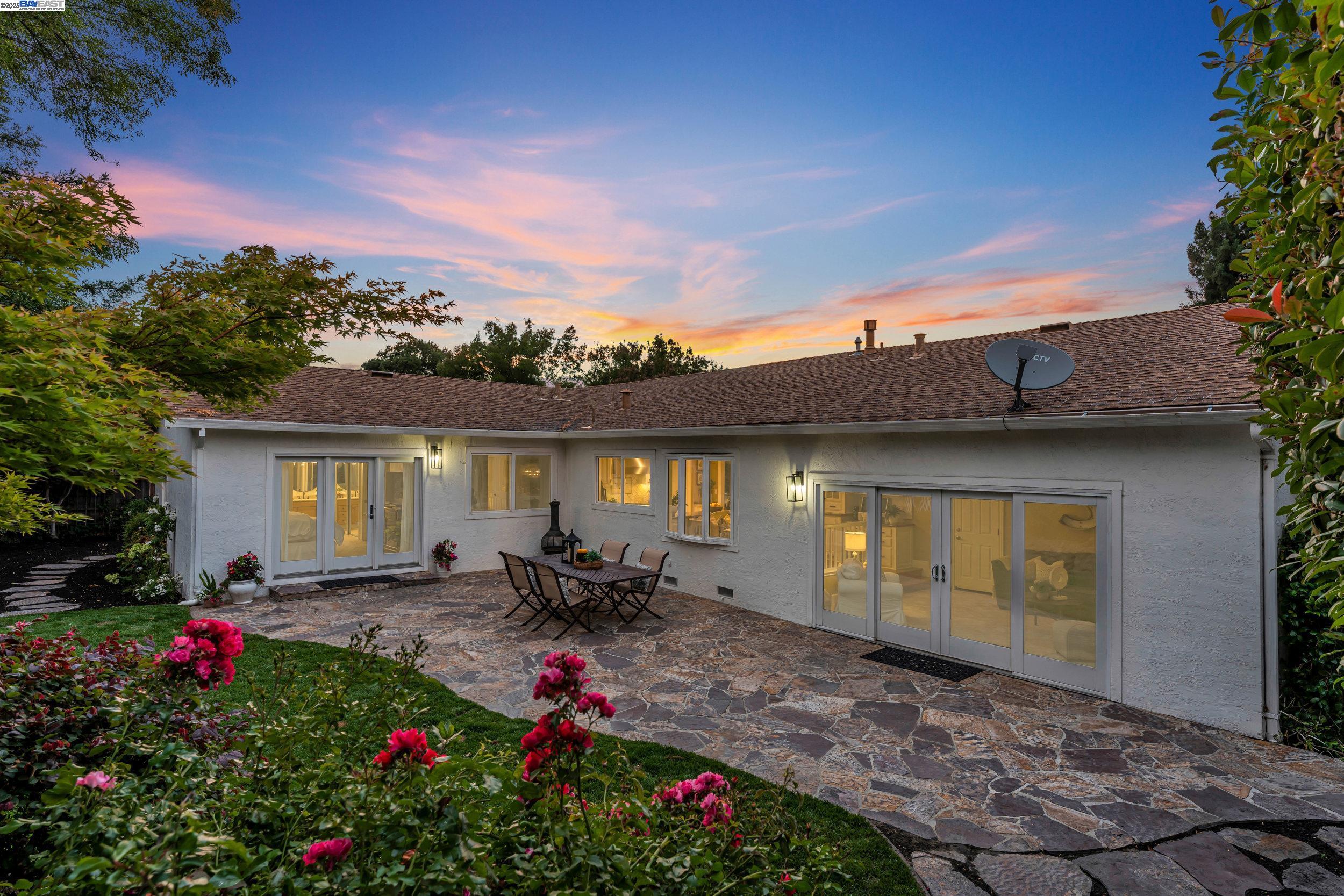 62 Saint Luke Ct, Danville, California 94526, 4 Bedrooms Bedrooms, 9 Rooms Rooms,2 BathroomsBathrooms,Residential,For Sale,62 Saint Luke Ct,41105854