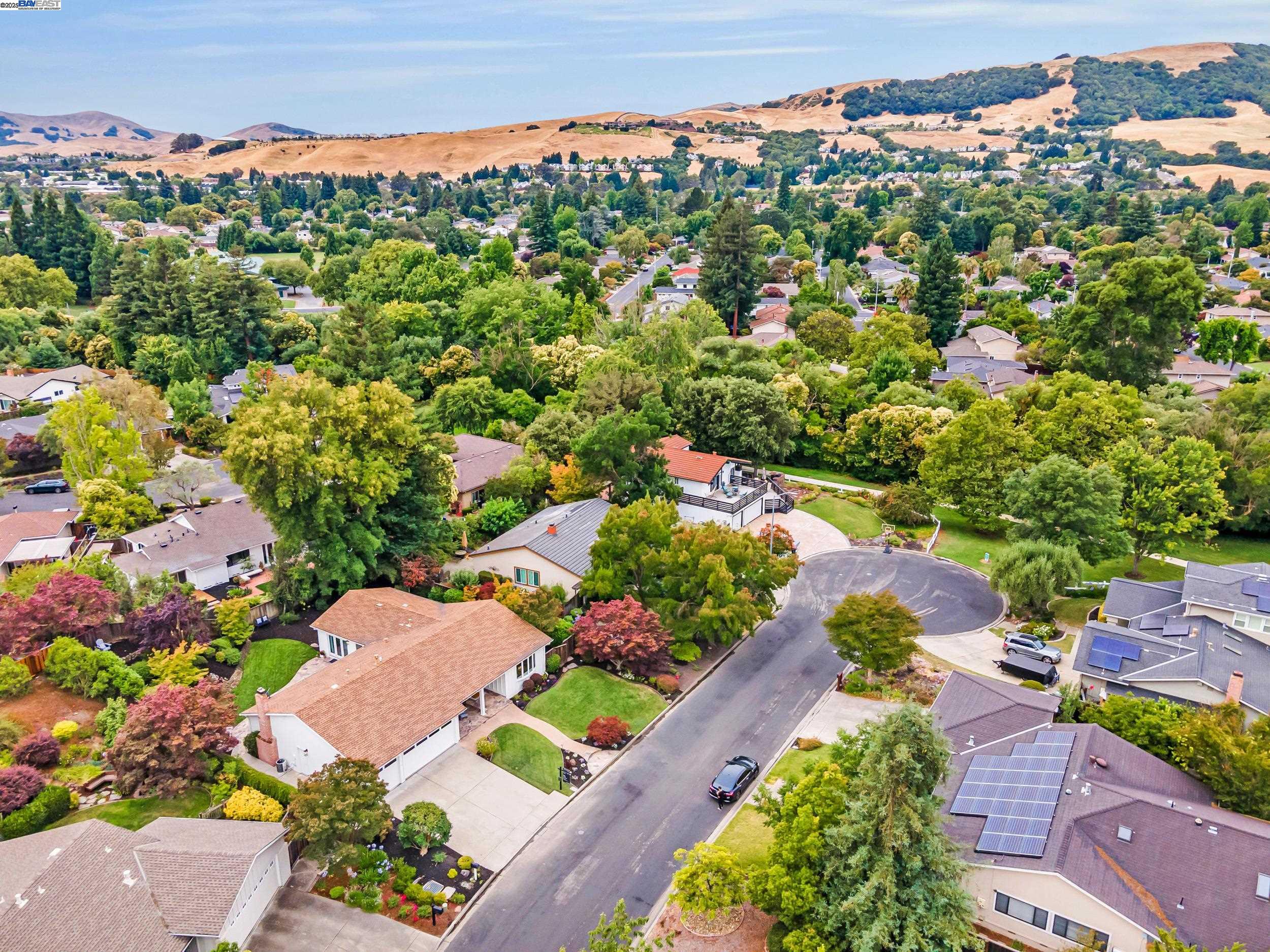 62 Saint Luke Ct, Danville, California 94526, 4 Bedrooms Bedrooms, 9 Rooms Rooms,2 BathroomsBathrooms,Residential,For Sale,62 Saint Luke Ct,41105854