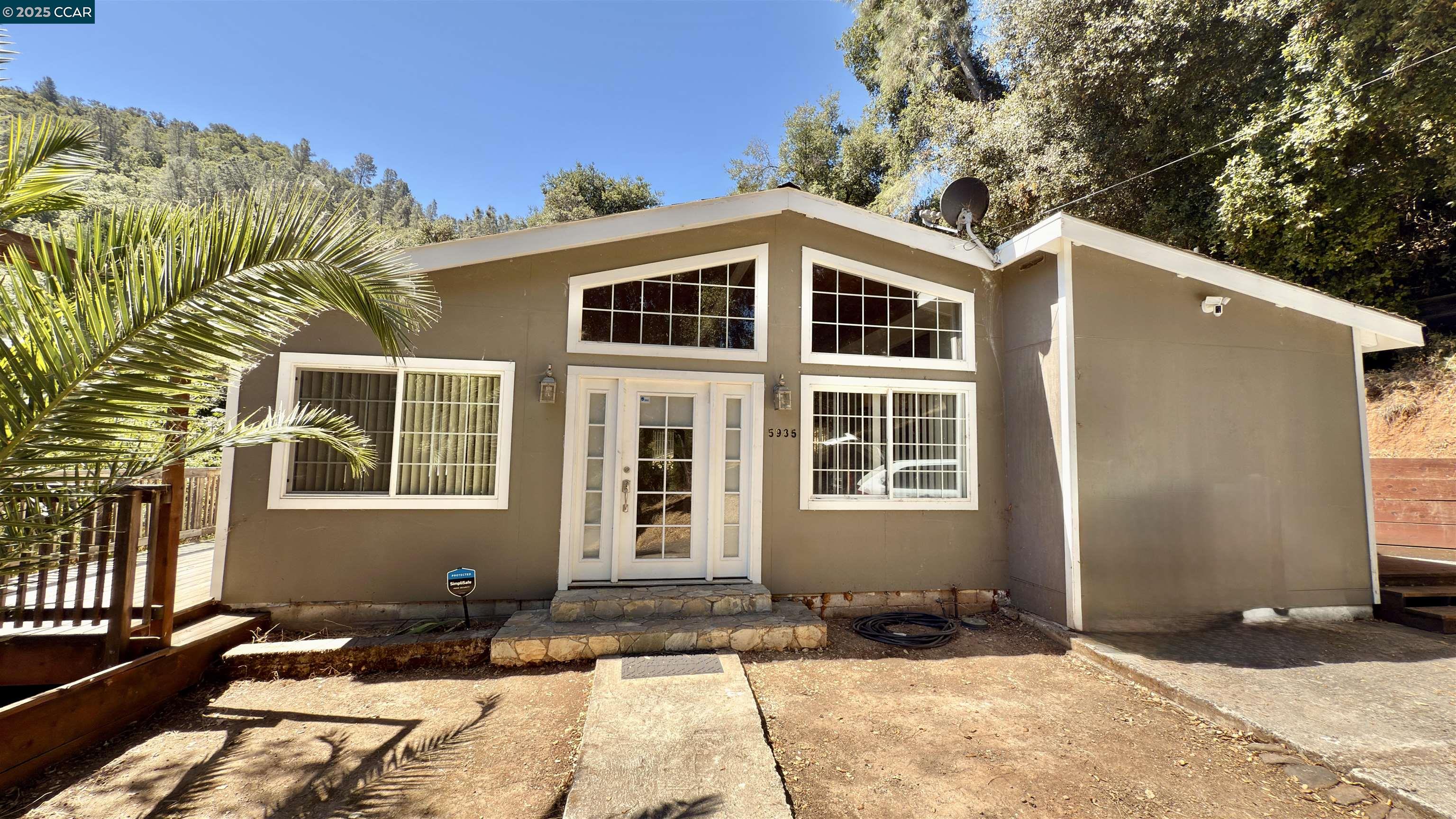 Detail Gallery Image 1 of 17 For 5935 Sunrise Ct, Lower Lake,  CA 95457 - 3 Beds | 2 Baths