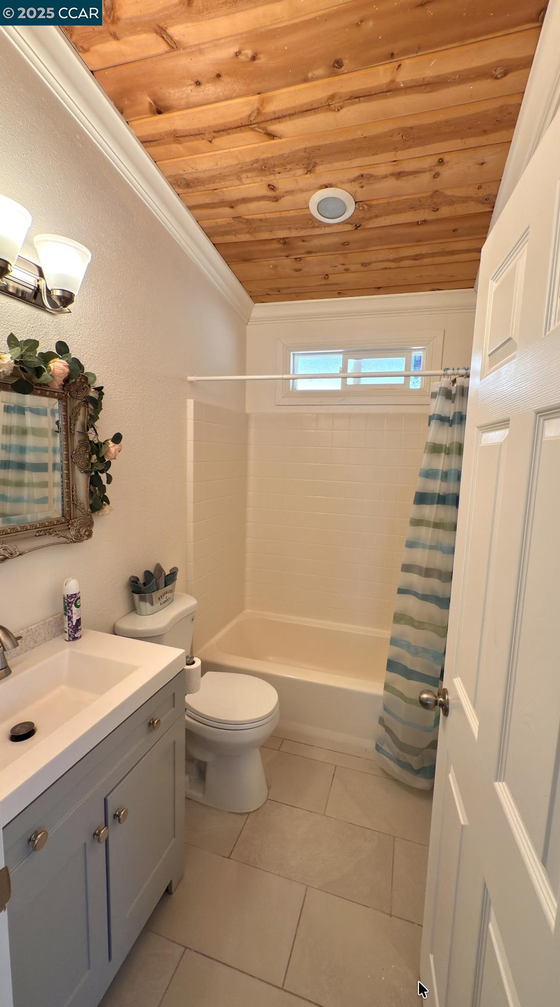 Detail Gallery Image 12 of 17 For 5935 Sunrise Ct, Lower Lake,  CA 95457 - 3 Beds | 2 Baths