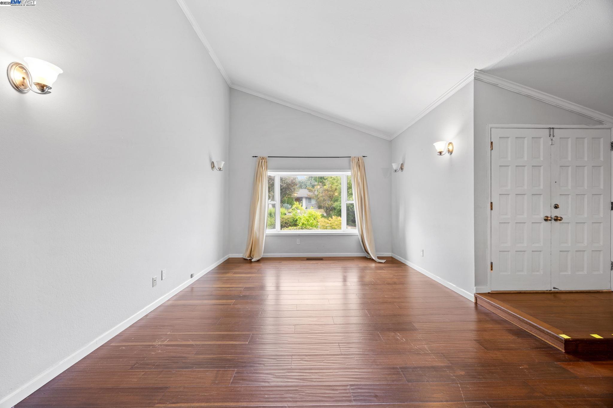 Detail Gallery Image 6 of 33 For 4321 Kingswood Dr, Concord,  CA 94518 - 4 Beds | 3 Baths