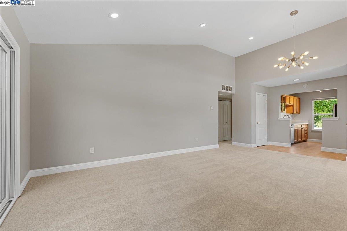 Photo #8: 41105870 Listing: Photo #8