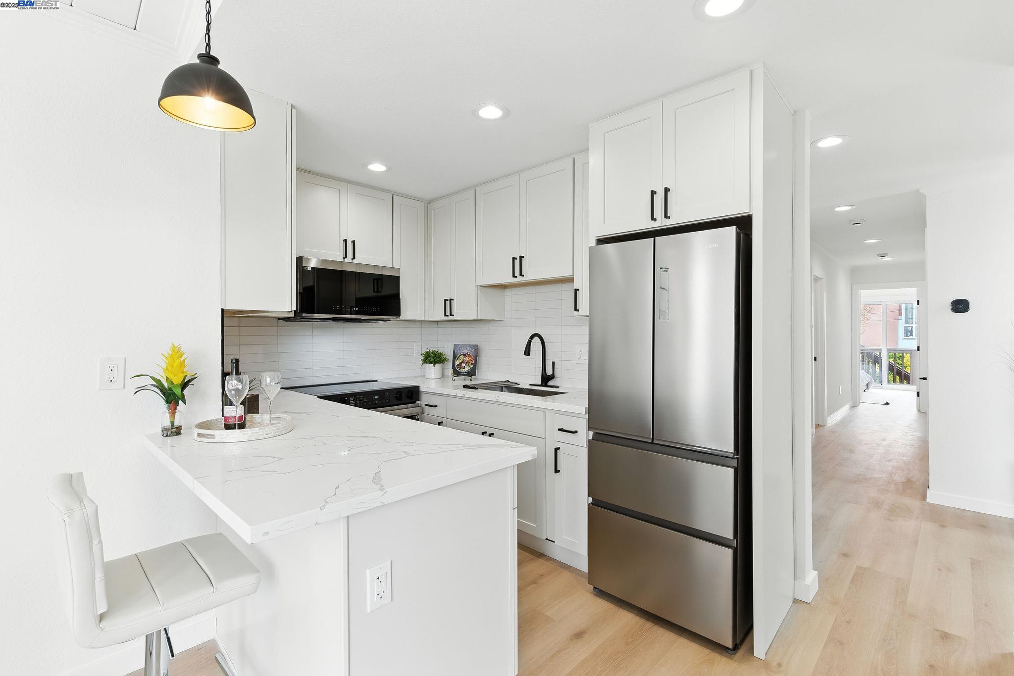 Detail Gallery Image 6 of 44 For 100 Byrne St, Daly City,  CA 94014 - – Beds | – Baths