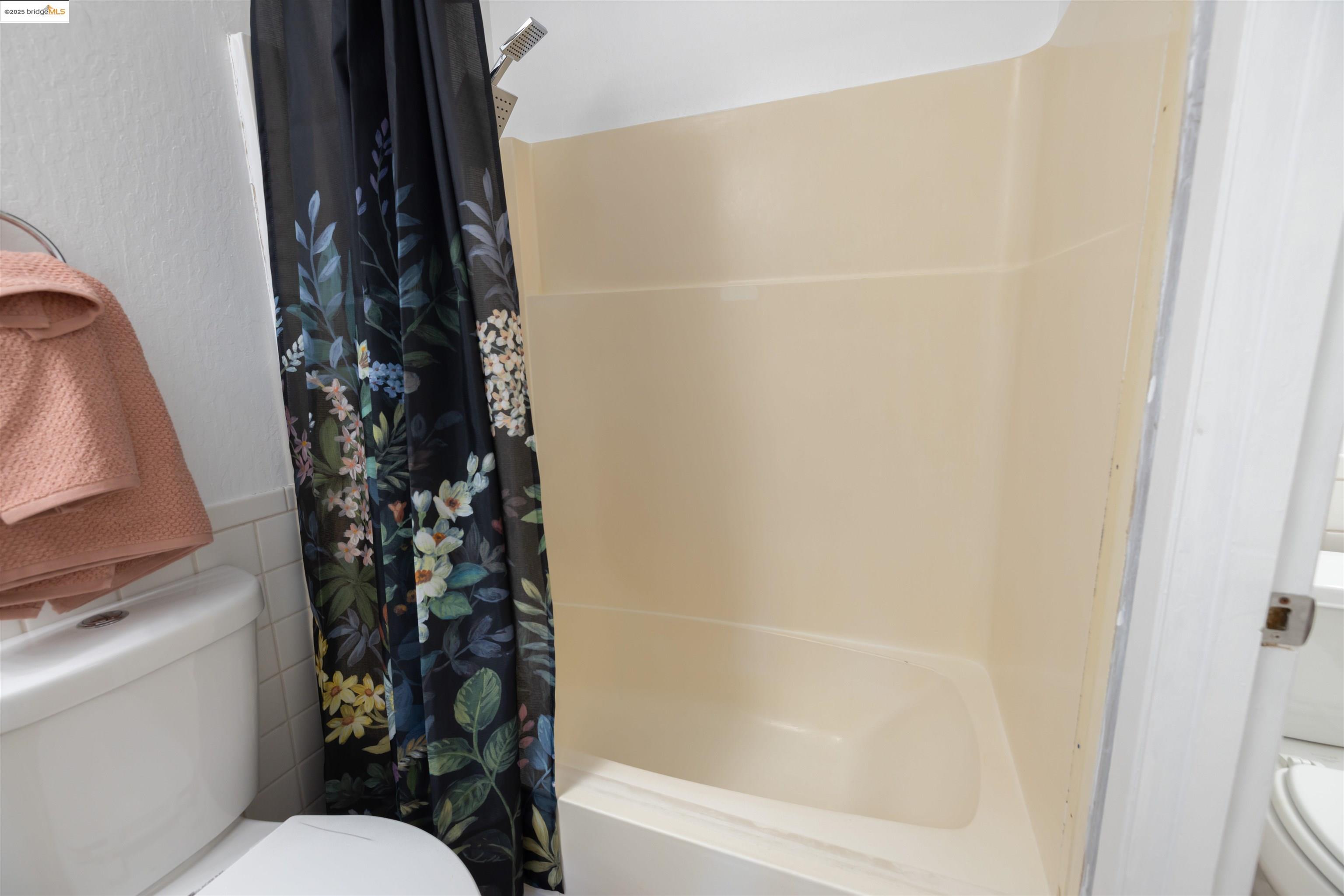 Detail Gallery Image 36 of 59 For 1813 Hanlon Way, Pittsburg,  CA 94565 - 4 Beds | 1/1 Baths