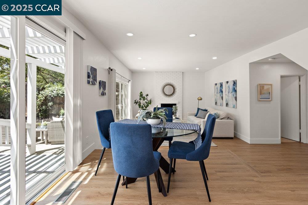Detail Gallery Image 14 of 60 For 607 Nantucket Ct, Walnut Creek,  CA 94598 - 4 Beds | 2/1 Baths