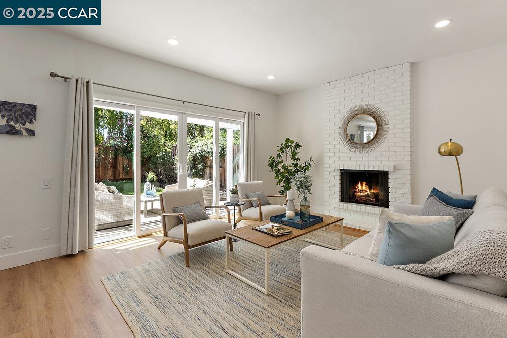 Detail Gallery Image 16 of 60 For 607 Nantucket Ct, Walnut Creek,  CA 94598 - 4 Beds | 2/1 Baths