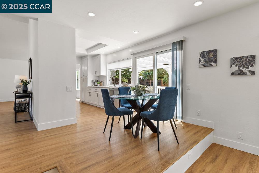 Detail Gallery Image 17 of 60 For 607 Nantucket Ct, Walnut Creek,  CA 94598 - 4 Beds | 2/1 Baths
