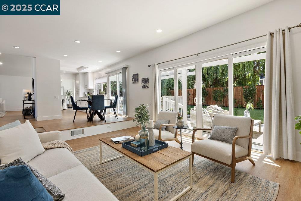 Detail Gallery Image 19 of 60 For 607 Nantucket Ct, Walnut Creek,  CA 94598 - 4 Beds | 2/1 Baths