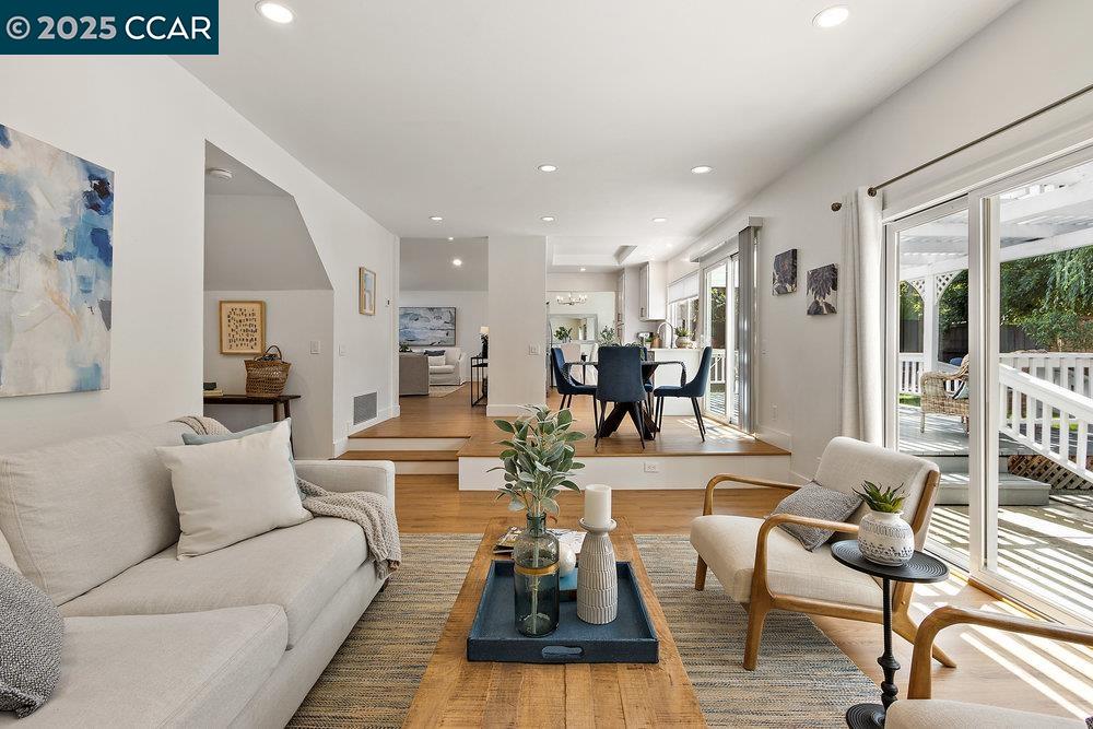 Detail Gallery Image 20 of 60 For 607 Nantucket Ct, Walnut Creek,  CA 94598 - 4 Beds | 2/1 Baths