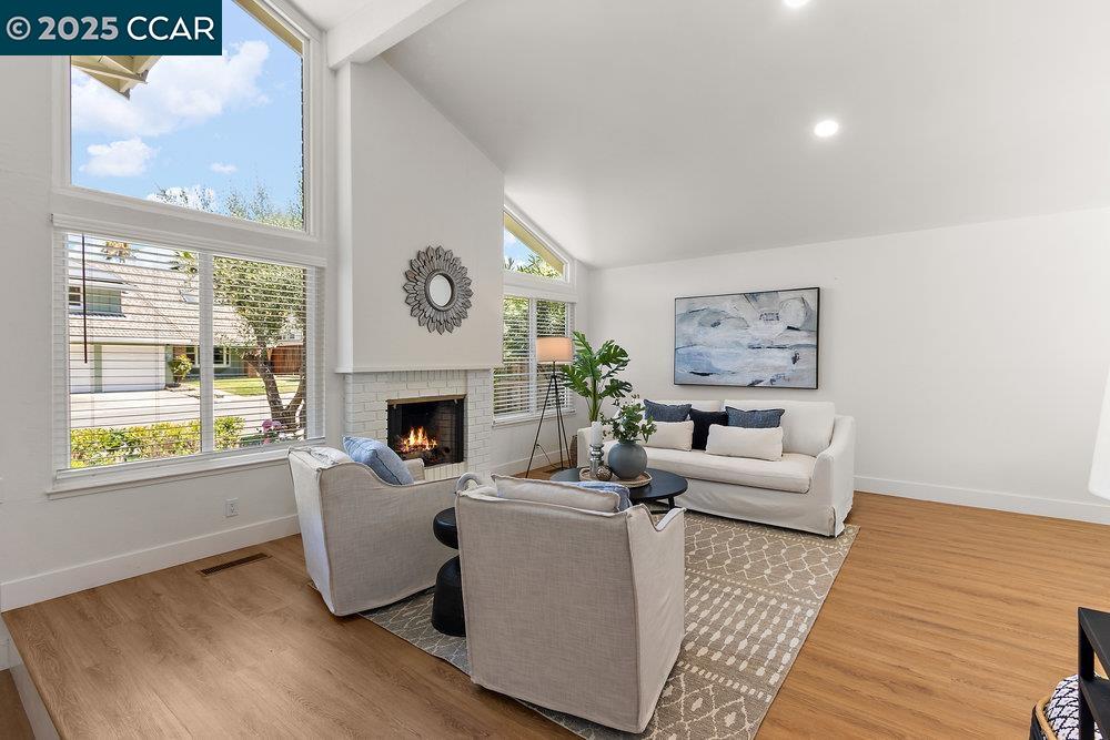 Detail Gallery Image 5 of 60 For 607 Nantucket Ct, Walnut Creek,  CA 94598 - 4 Beds | 2/1 Baths