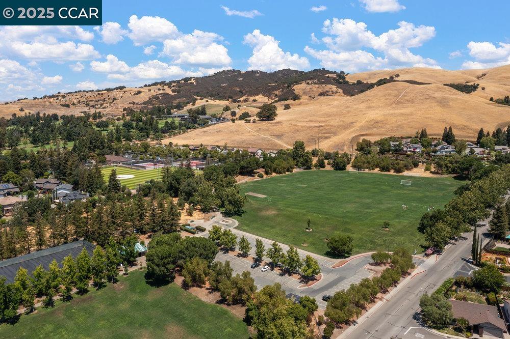 Detail Gallery Image 51 of 60 For 607 Nantucket Ct, Walnut Creek,  CA 94598 - 4 Beds | 2/1 Baths