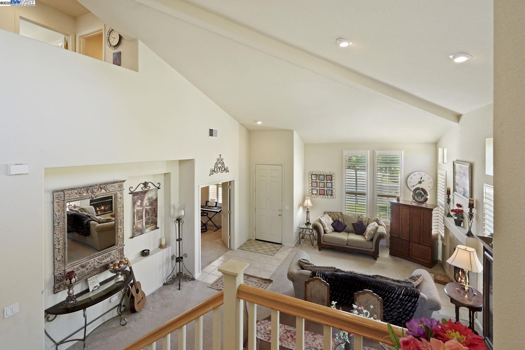 Detail Gallery Image 12 of 53 For 5854 Riverbank Cir, Stockton,  CA 95219 - 3 Beds | 2/1 Baths