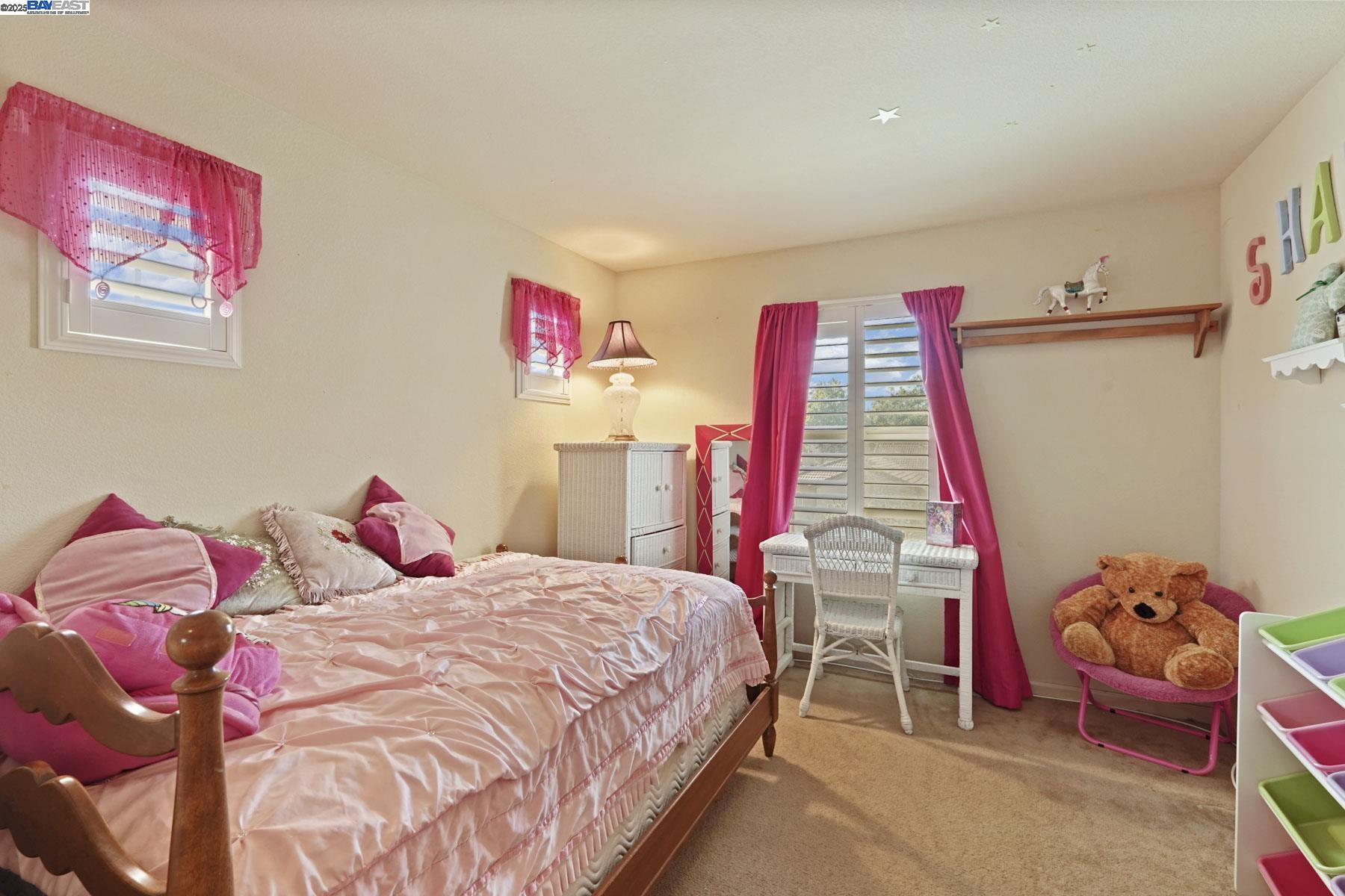 Detail Gallery Image 16 of 53 For 5854 Riverbank Cir, Stockton,  CA 95219 - 3 Beds | 2/1 Baths