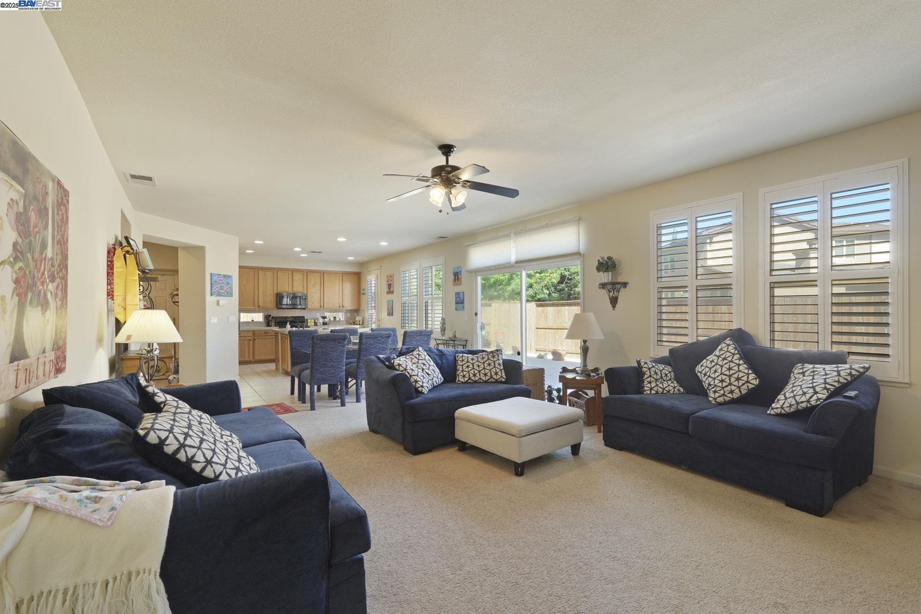 Detail Gallery Image 29 of 53 For 5854 Riverbank Cir, Stockton,  CA 95219 - 3 Beds | 2/1 Baths