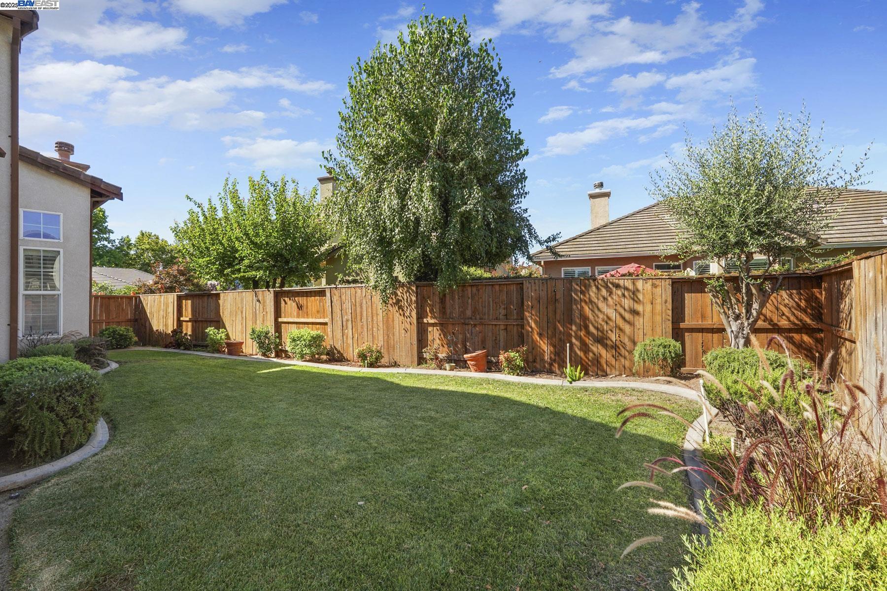 Detail Gallery Image 41 of 53 For 5854 Riverbank Cir, Stockton,  CA 95219 - 3 Beds | 2/1 Baths