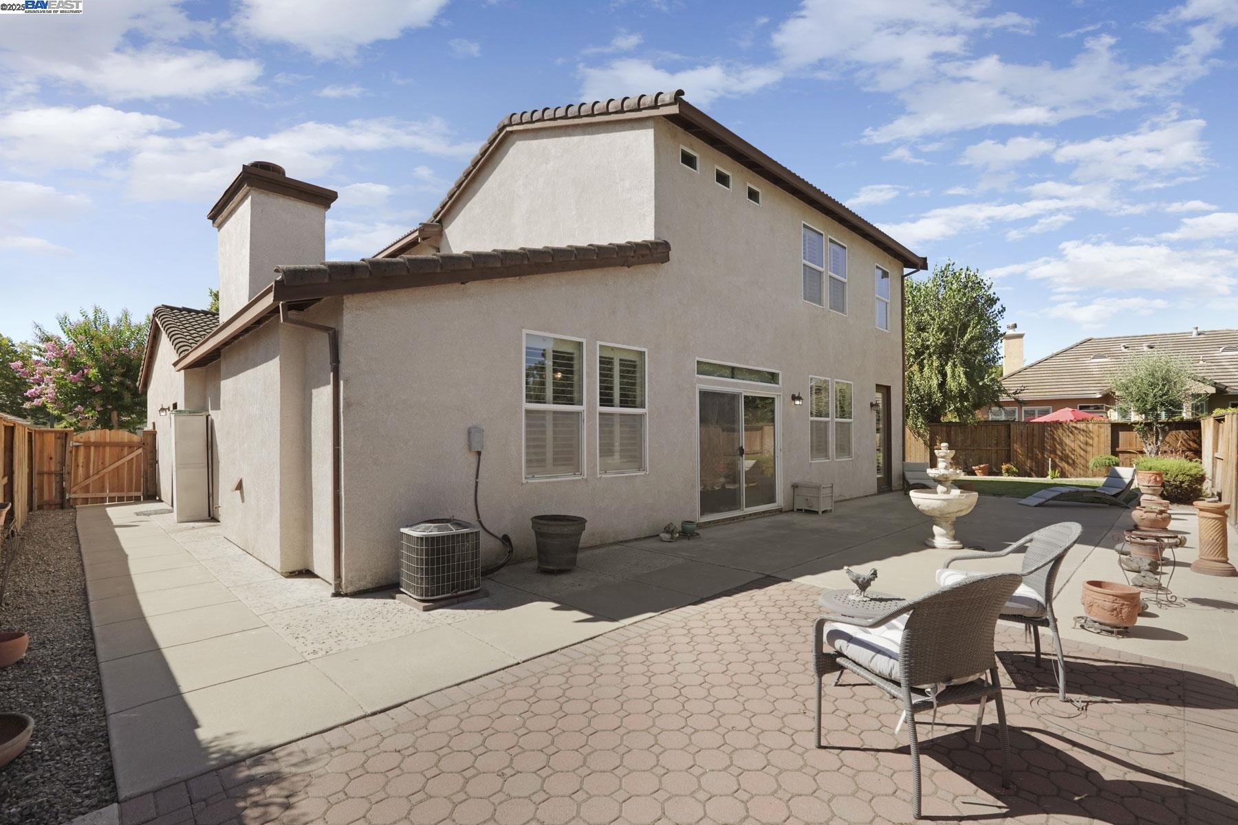 Detail Gallery Image 44 of 53 For 5854 Riverbank Cir, Stockton,  CA 95219 - 3 Beds | 2/1 Baths