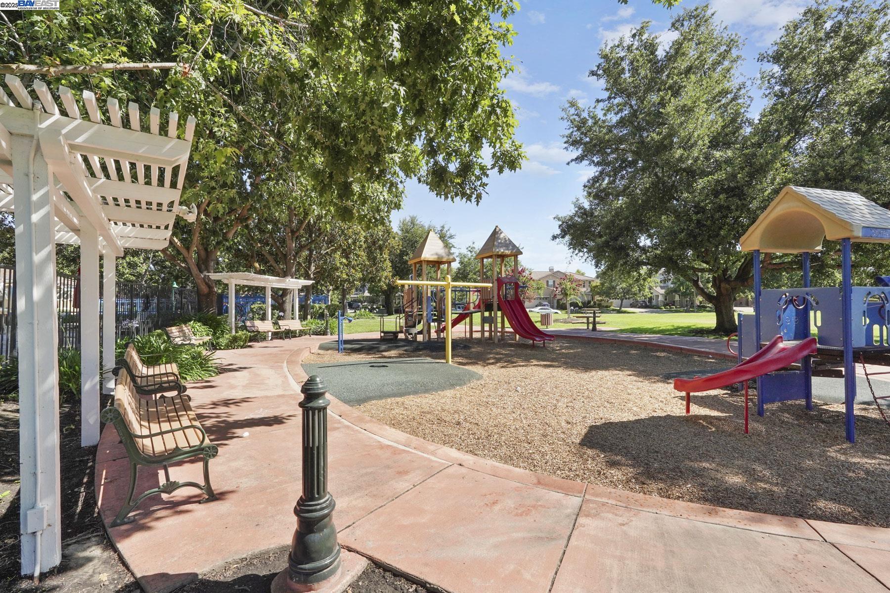 Detail Gallery Image 48 of 53 For 5854 Riverbank Cir, Stockton,  CA 95219 - 3 Beds | 2/1 Baths