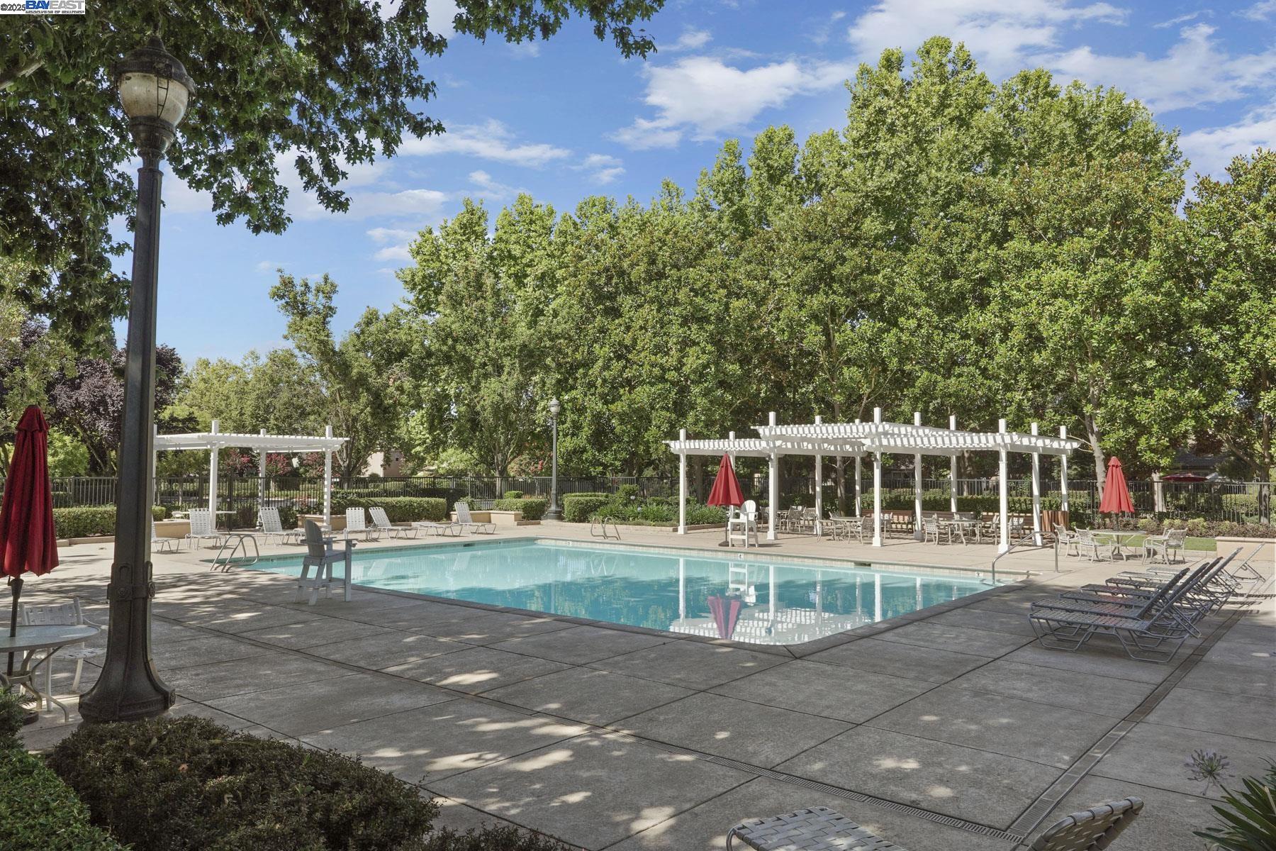 Detail Gallery Image 49 of 53 For 5854 Riverbank Cir, Stockton,  CA 95219 - 3 Beds | 2/1 Baths