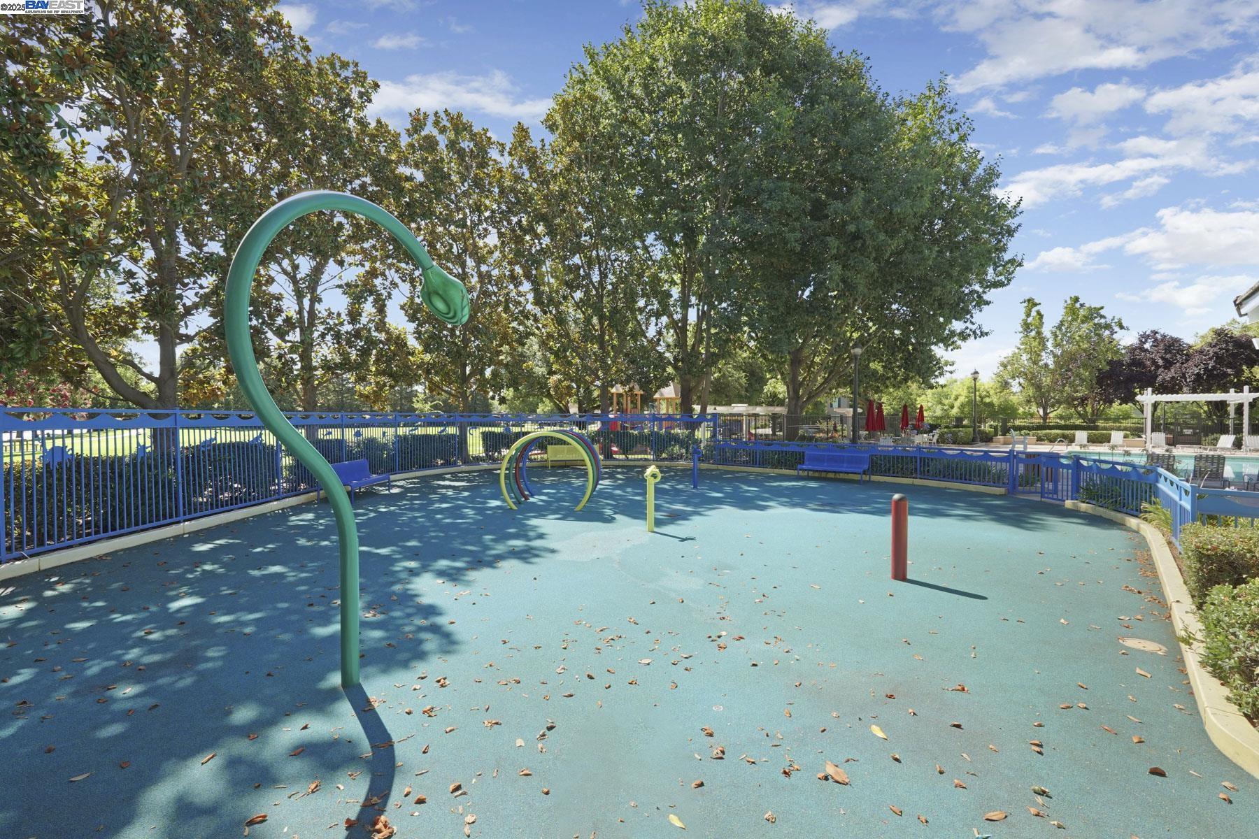 Detail Gallery Image 50 of 53 For 5854 Riverbank Cir, Stockton,  CA 95219 - 3 Beds | 2/1 Baths