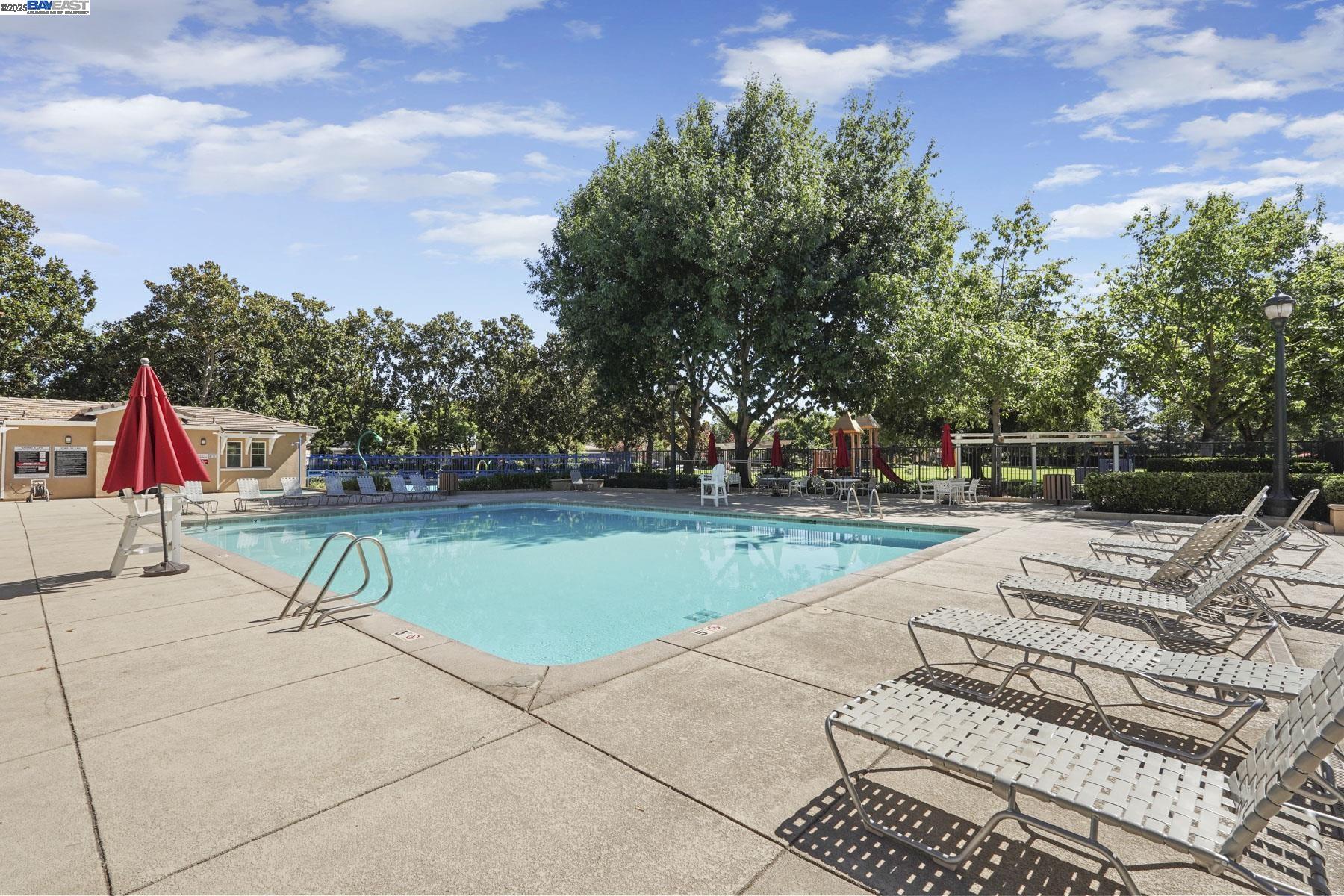 Detail Gallery Image 52 of 53 For 5854 Riverbank Cir, Stockton,  CA 95219 - 3 Beds | 2/1 Baths