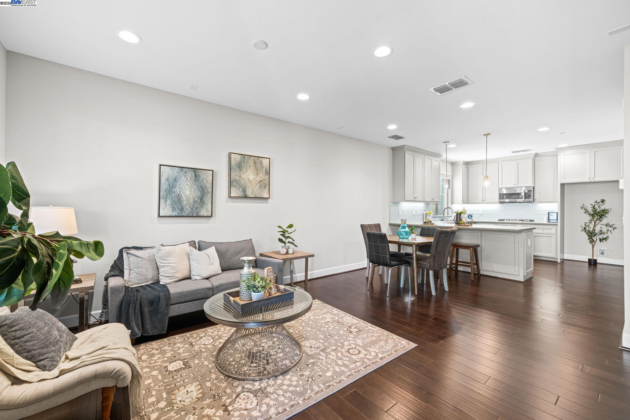 Photo #3: 41105882 Listing 