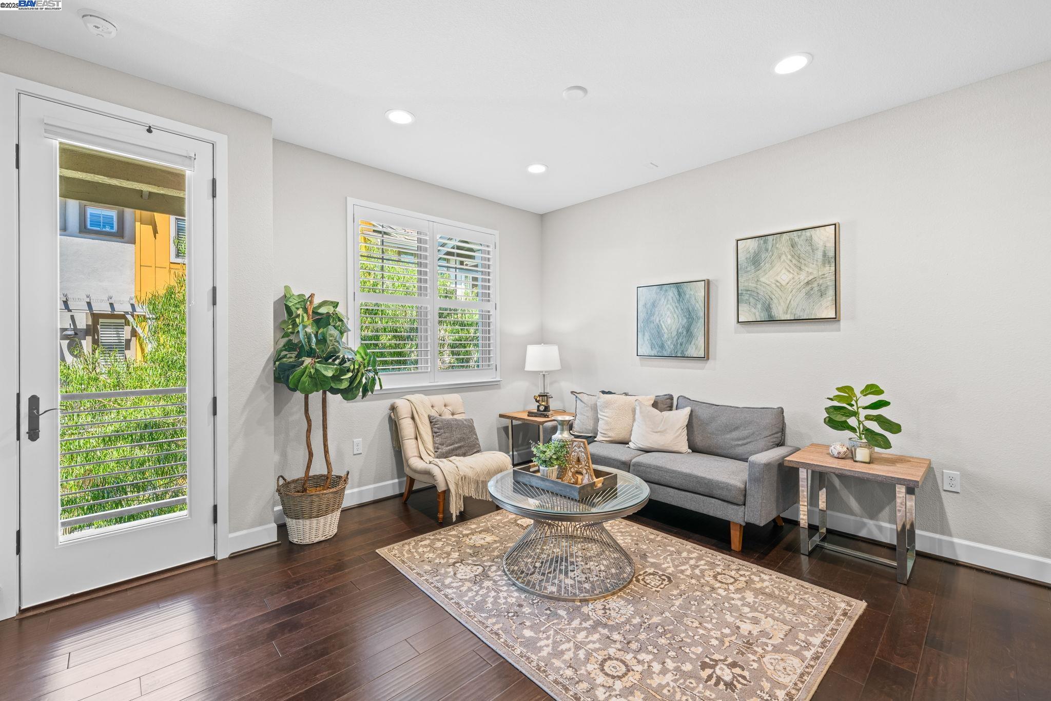 Photo #5: 41105882 Listing 