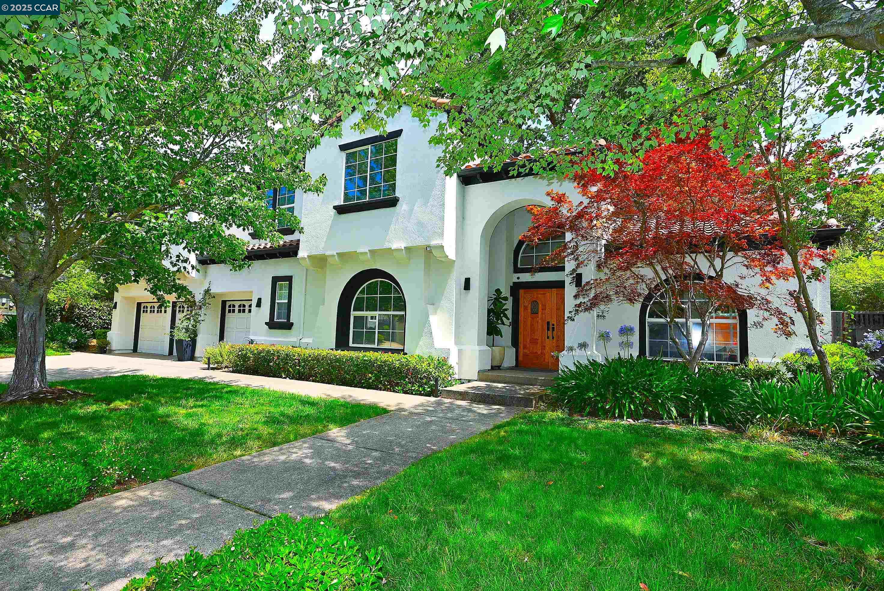 Detail Gallery Image 2 of 60 For 1239 Sunrise Ridge Dr, Lafayette,  CA 94549 - 6 Beds | 3/1 Baths