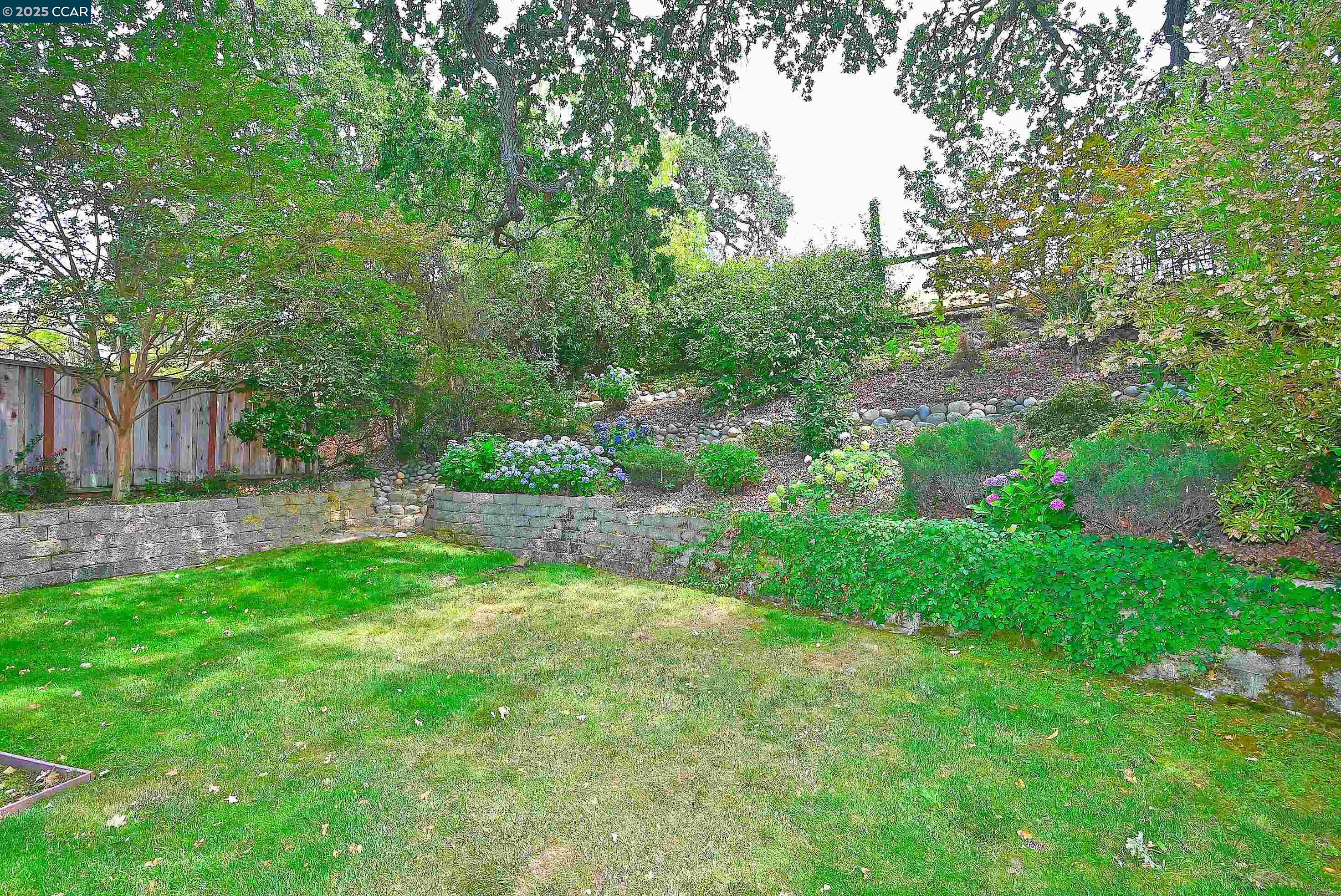 Detail Gallery Image 39 of 60 For 1239 Sunrise Ridge Dr, Lafayette,  CA 94549 - 6 Beds | 3/1 Baths