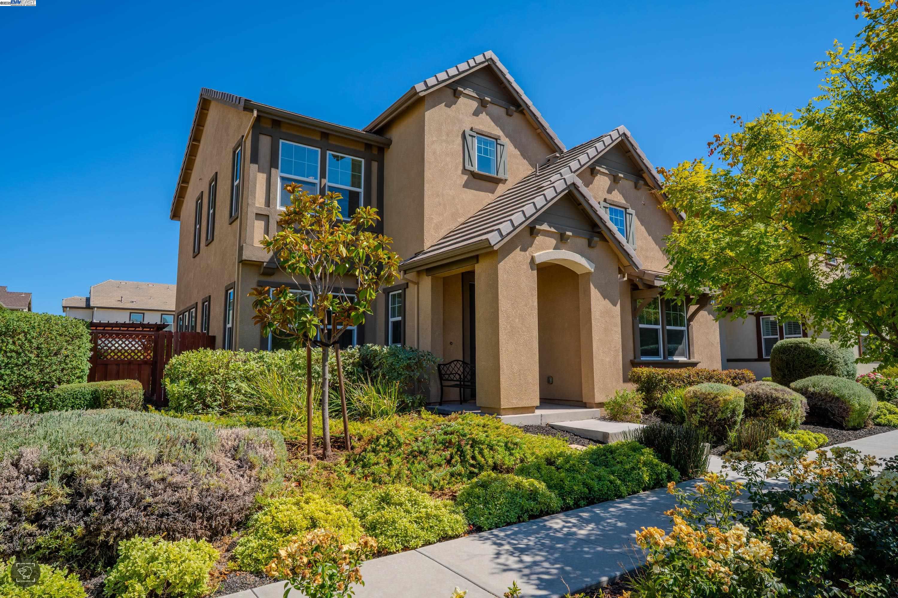 Detail Gallery Image 6 of 48 For 2382 Augusta Avenue, Tracy,  CA 95377 - 4 Beds | 3 Baths
