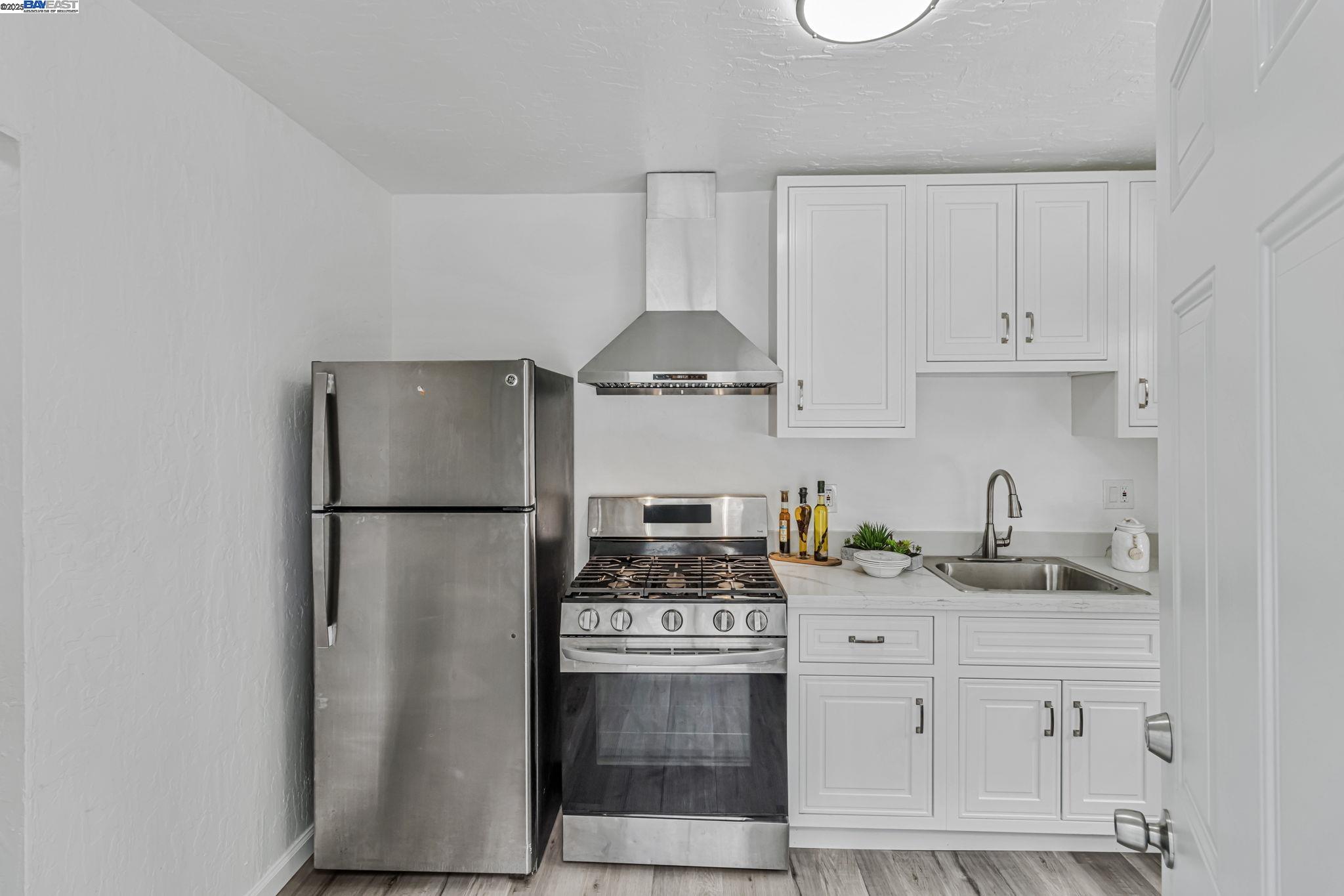 9700 Macarrthur Blvd., Oakland, California 94605, 6 Bedrooms Bedrooms, 6 Rooms Rooms,4 BathroomsBathrooms,Residential,For Sale,9700 Macarrthur Blvd.,41105887