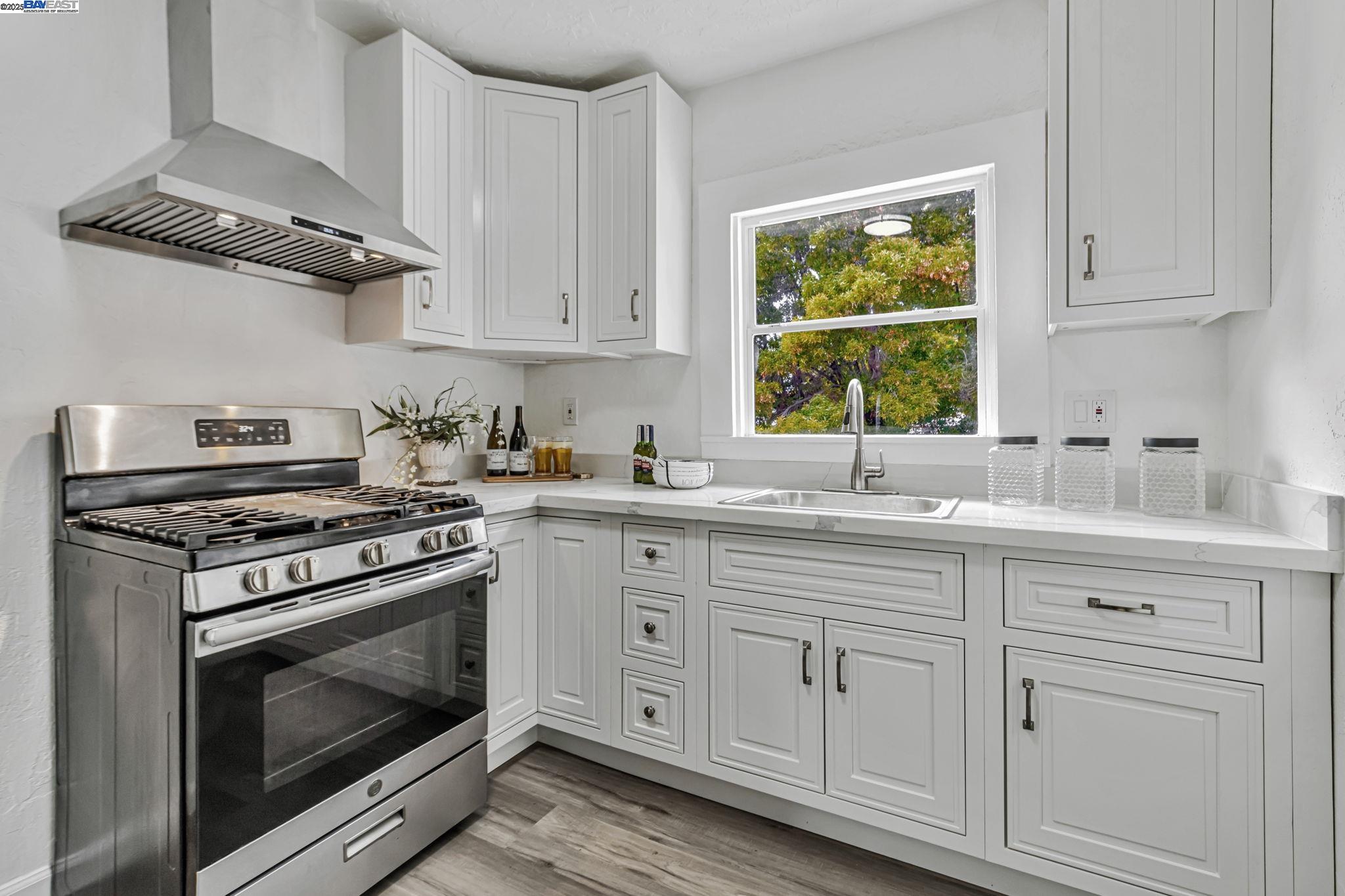 9700 Macarrthur Blvd., Oakland, California 94605, 6 Bedrooms Bedrooms, 6 Rooms Rooms,4 BathroomsBathrooms,Residential,For Sale,9700 Macarrthur Blvd.,41105887