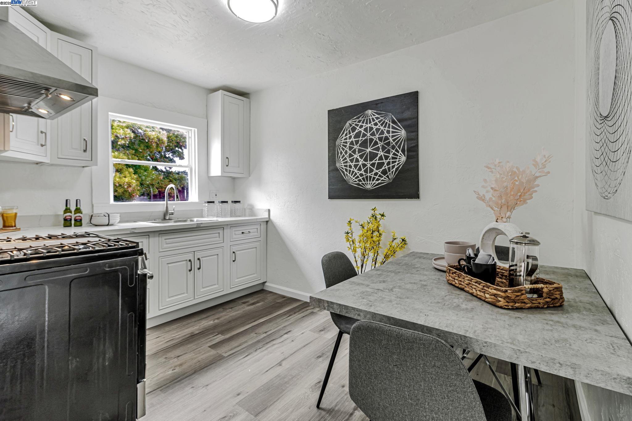 9700 Macarrthur Blvd., Oakland, California 94605, 6 Bedrooms Bedrooms, 6 Rooms Rooms,4 BathroomsBathrooms,Residential,For Sale,9700 Macarrthur Blvd.,41105887