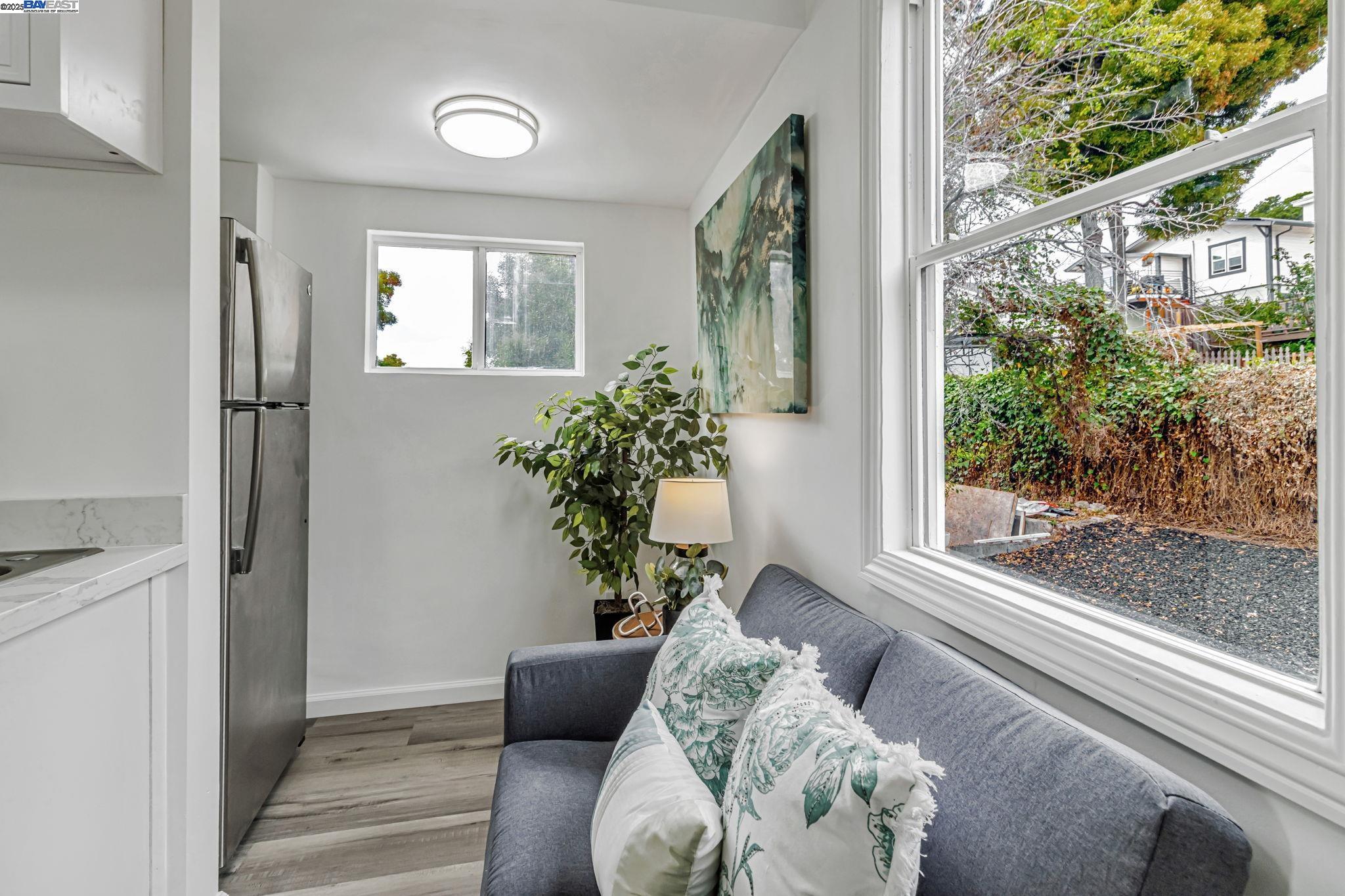 9700 Macarrthur Blvd., Oakland, California 94605, 6 Bedrooms Bedrooms, 6 Rooms Rooms,4 BathroomsBathrooms,Residential,For Sale,9700 Macarrthur Blvd.,41105887