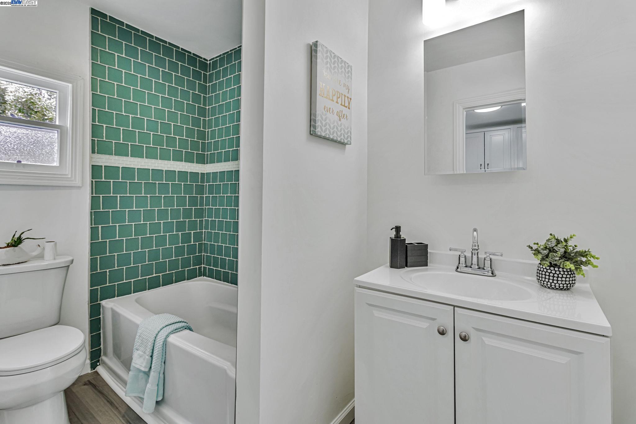 9700 Macarrthur Blvd., Oakland, California 94605, 6 Bedrooms Bedrooms, 6 Rooms Rooms,4 BathroomsBathrooms,Residential,For Sale,9700 Macarrthur Blvd.,41105887