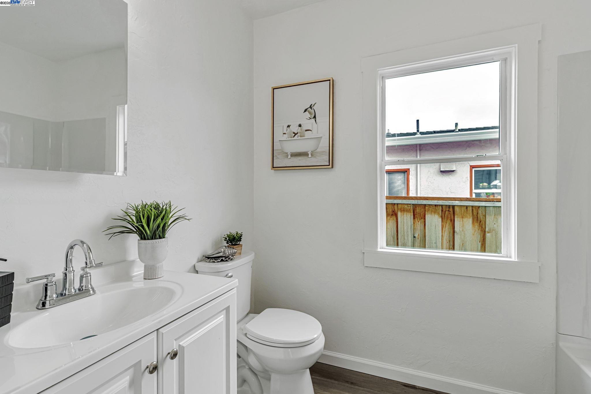 9700 Macarrthur Blvd., Oakland, California 94605, 6 Bedrooms Bedrooms, 6 Rooms Rooms,4 BathroomsBathrooms,Residential,For Sale,9700 Macarrthur Blvd.,41105887