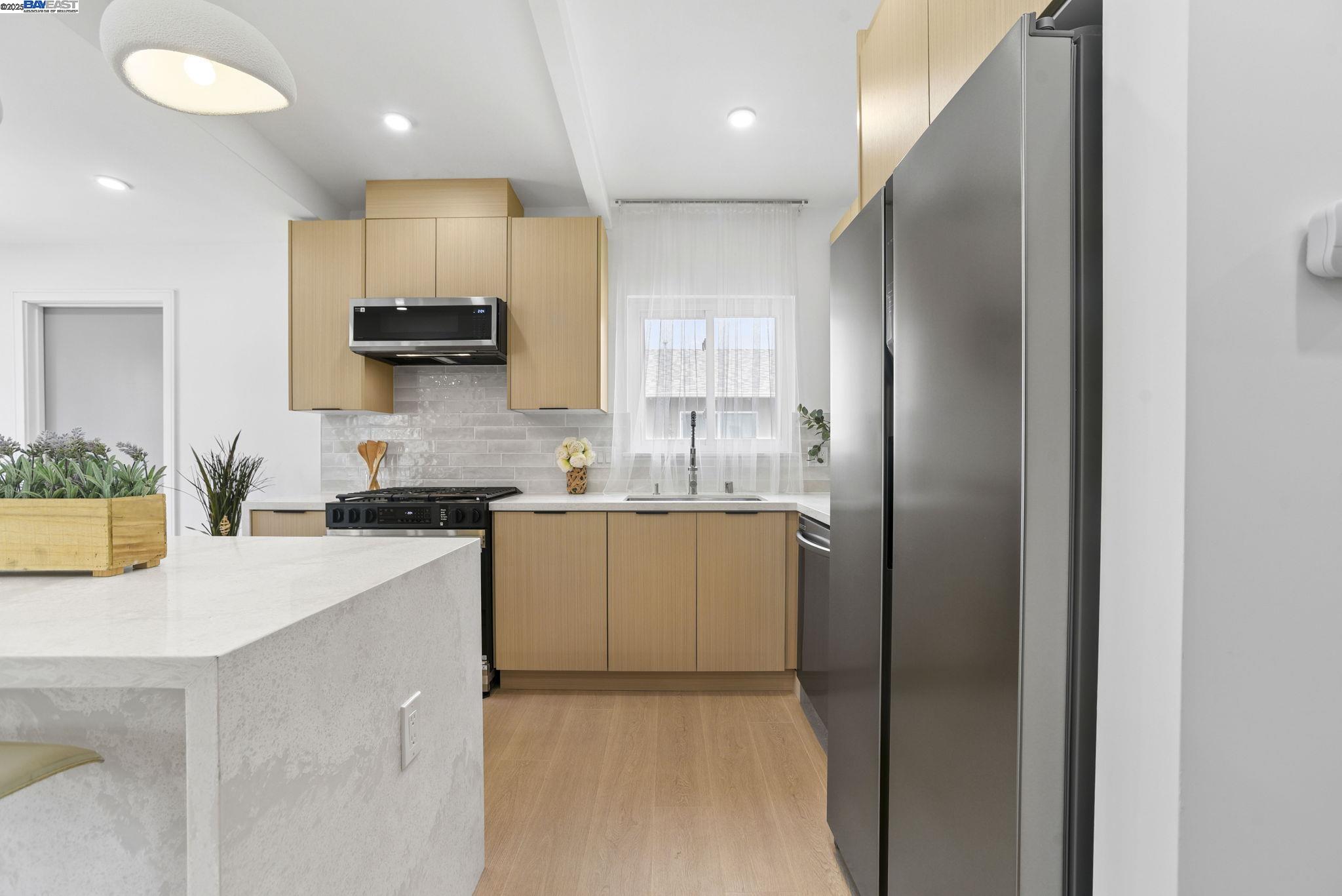 1313 Kiely Blvd, Santa Clara, California 95051, 3 Bedrooms Bedrooms, 5 Rooms Rooms,2 BathroomsBathrooms,Residential,For Sale,1313 Kiely Blvd,41105888