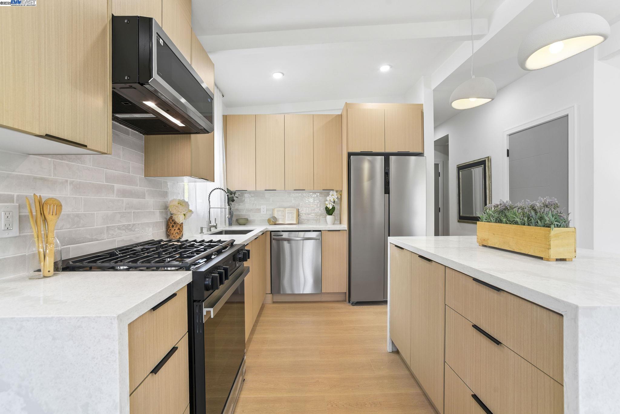 1313 Kiely Blvd, Santa Clara, California 95051, 3 Bedrooms Bedrooms, 5 Rooms Rooms,2 BathroomsBathrooms,Residential,For Sale,1313 Kiely Blvd,41105888
