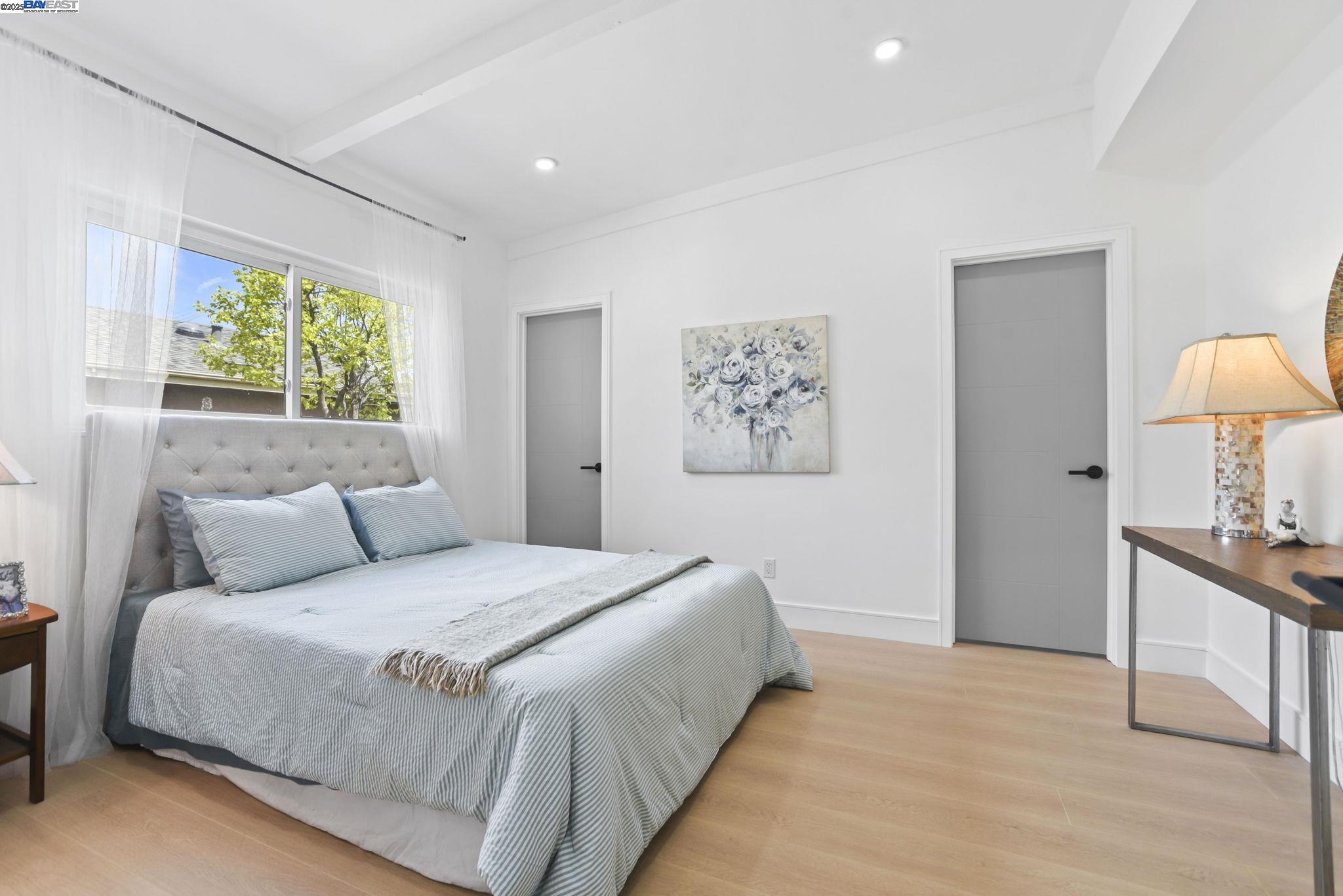 1313 Kiely Blvd, Santa Clara, California 95051, 3 Bedrooms Bedrooms, 5 Rooms Rooms,2 BathroomsBathrooms,Residential,For Sale,1313 Kiely Blvd,41105888