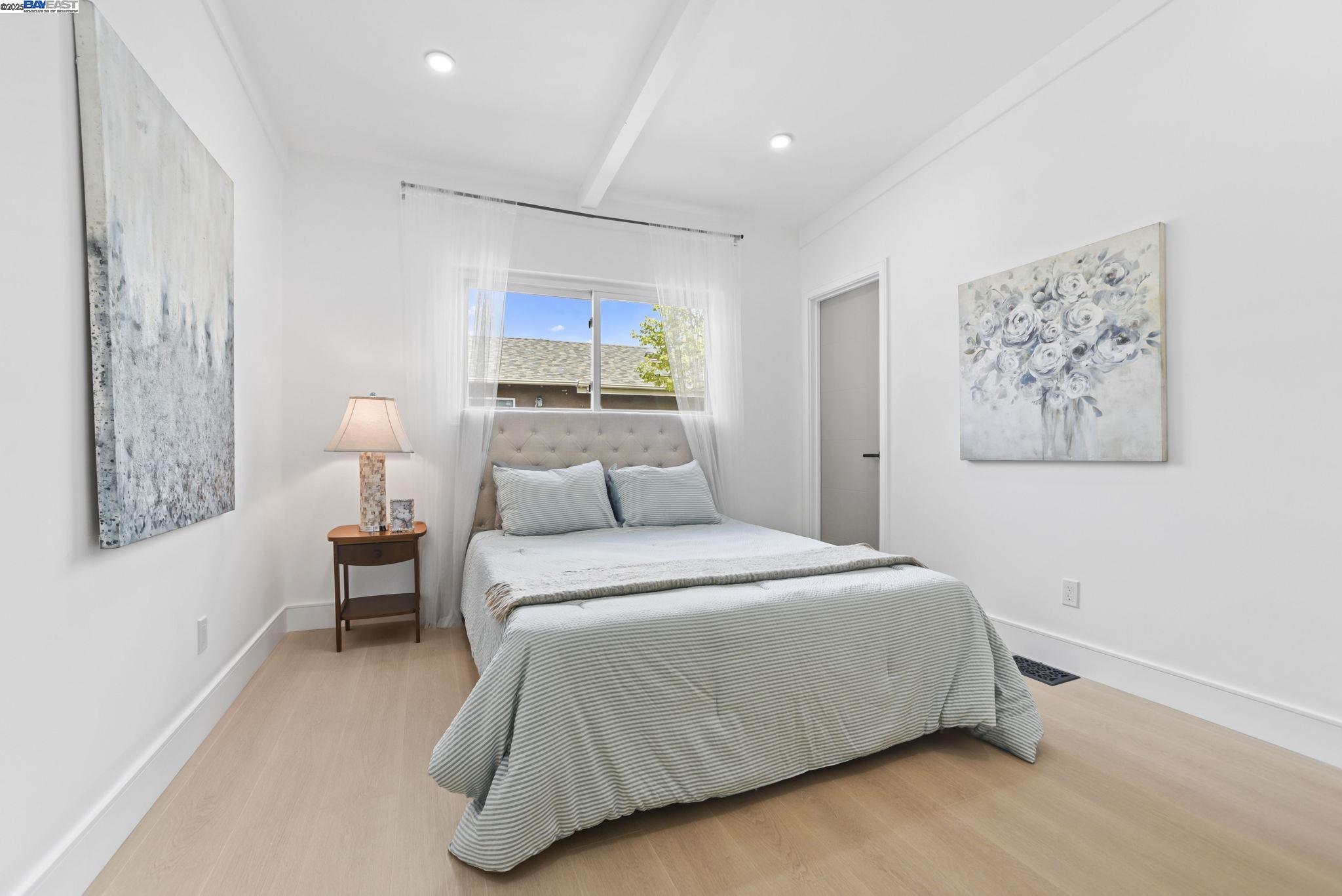 1313 Kiely Blvd, Santa Clara, California 95051, 3 Bedrooms Bedrooms, 5 Rooms Rooms,2 BathroomsBathrooms,Residential,For Sale,1313 Kiely Blvd,41105888