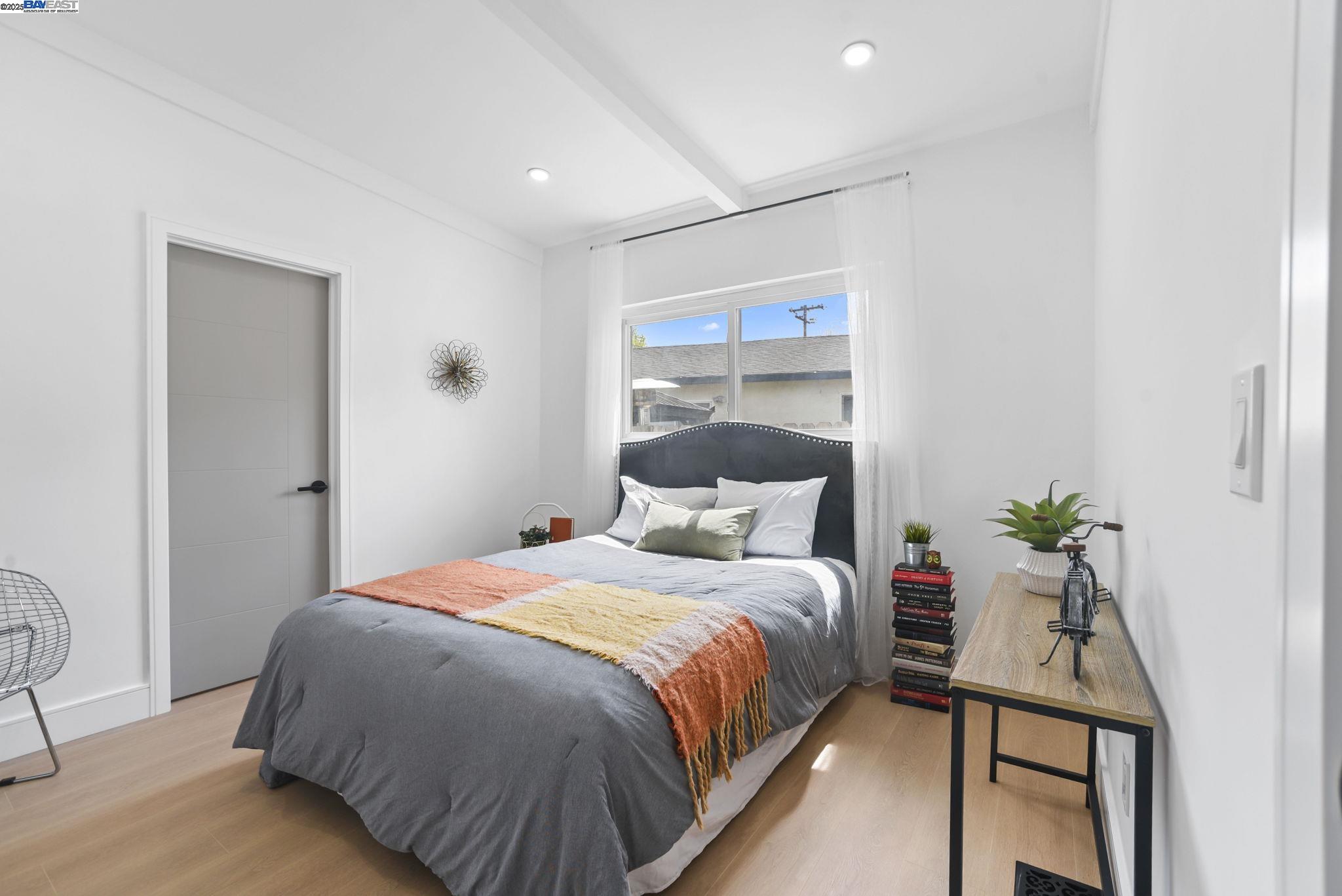 1313 Kiely Blvd, Santa Clara, California 95051, 3 Bedrooms Bedrooms, 5 Rooms Rooms,2 BathroomsBathrooms,Residential,For Sale,1313 Kiely Blvd,41105888