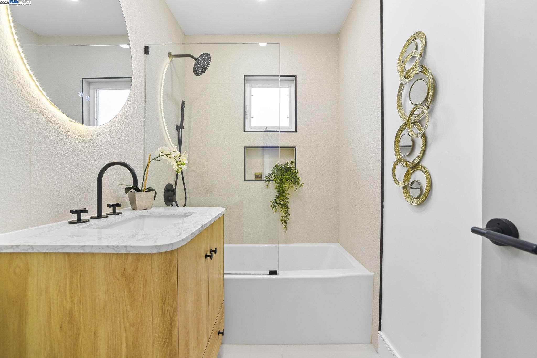1313 Kiely Blvd, Santa Clara, California 95051, 3 Bedrooms Bedrooms, 5 Rooms Rooms,2 BathroomsBathrooms,Residential,For Sale,1313 Kiely Blvd,41105888