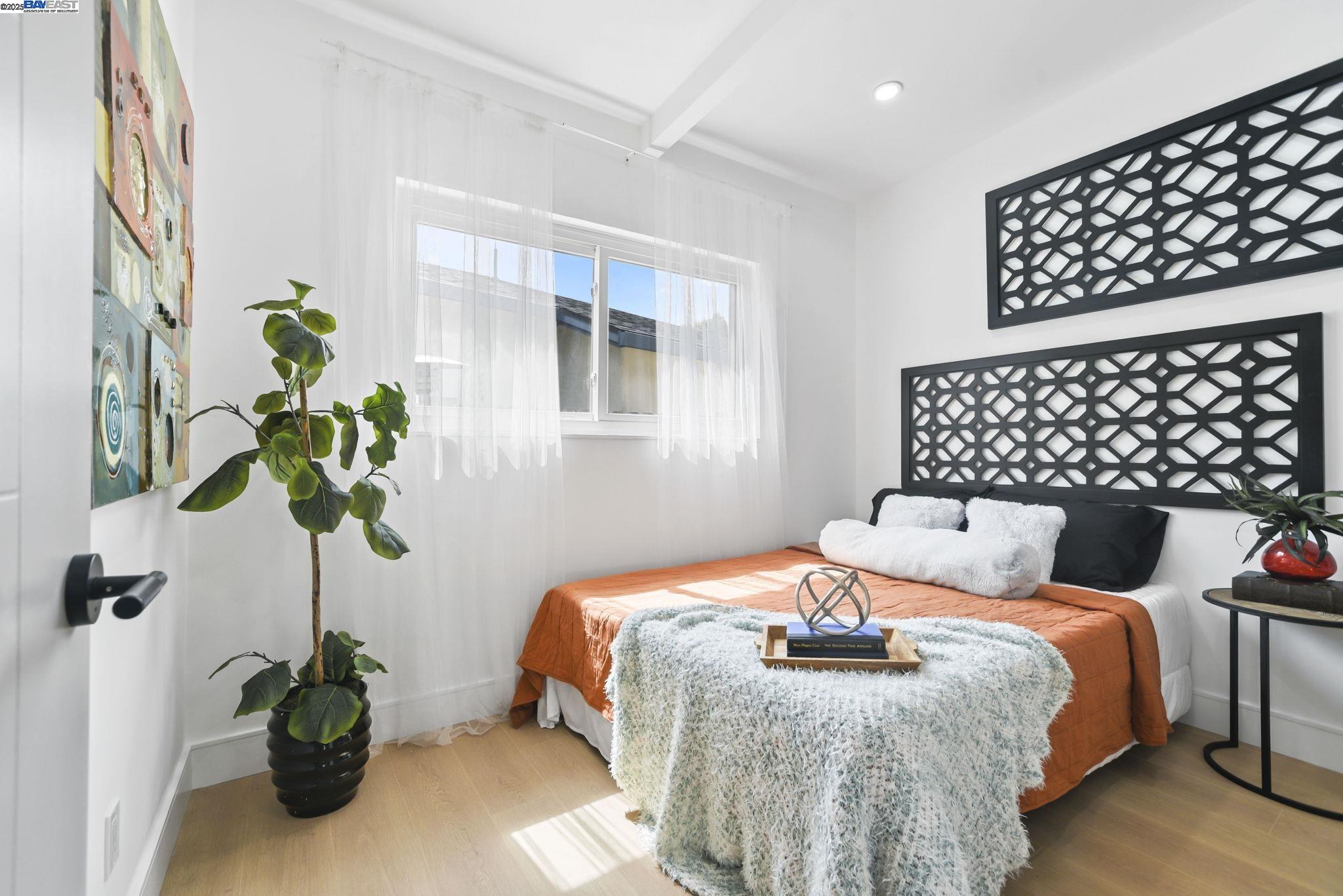 1313 Kiely Blvd, Santa Clara, California 95051, 3 Bedrooms Bedrooms, 5 Rooms Rooms,2 BathroomsBathrooms,Residential,For Sale,1313 Kiely Blvd,41105888