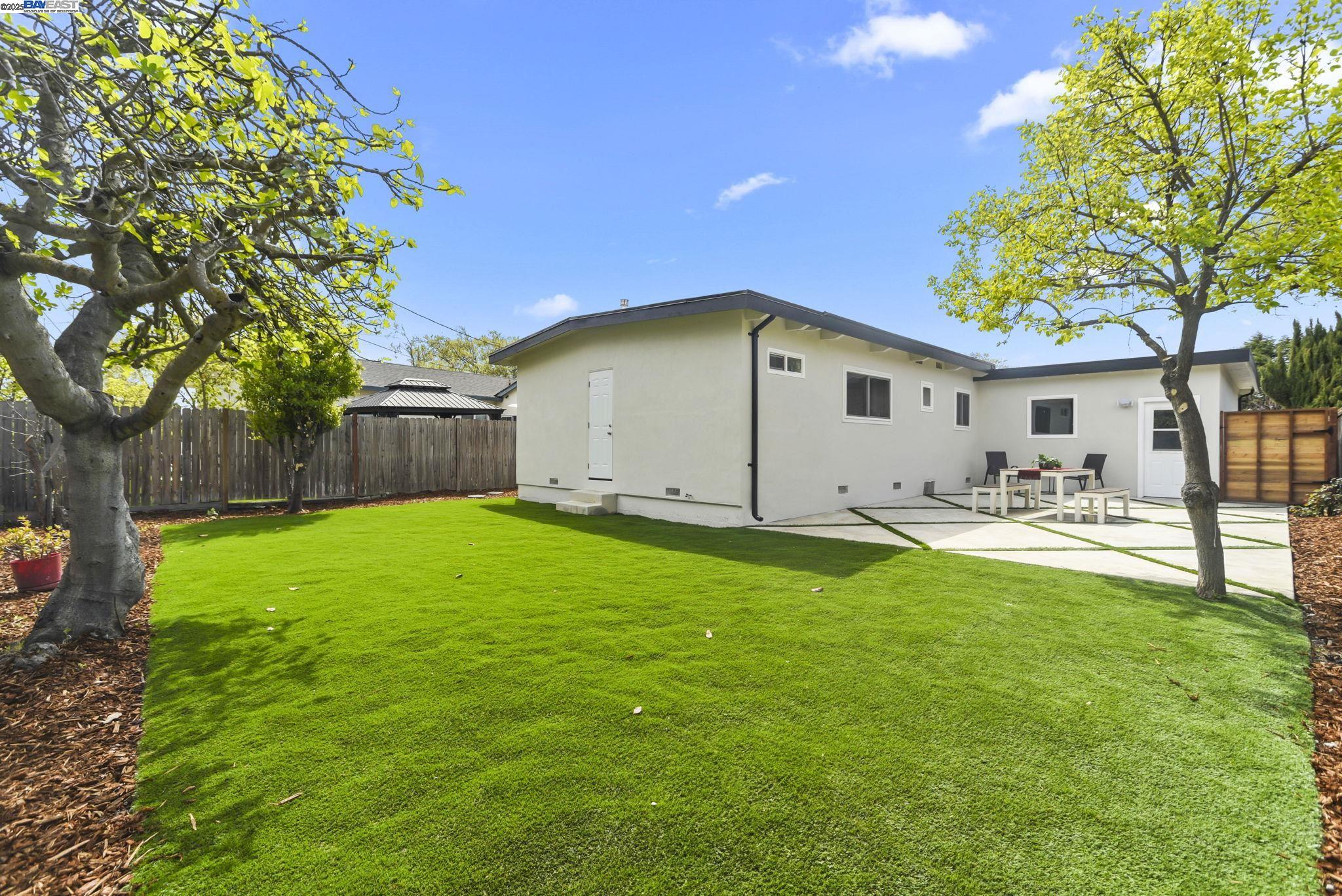 1313 Kiely Blvd, Santa Clara, California 95051, 3 Bedrooms Bedrooms, 5 Rooms Rooms,2 BathroomsBathrooms,Residential,For Sale,1313 Kiely Blvd,41105888