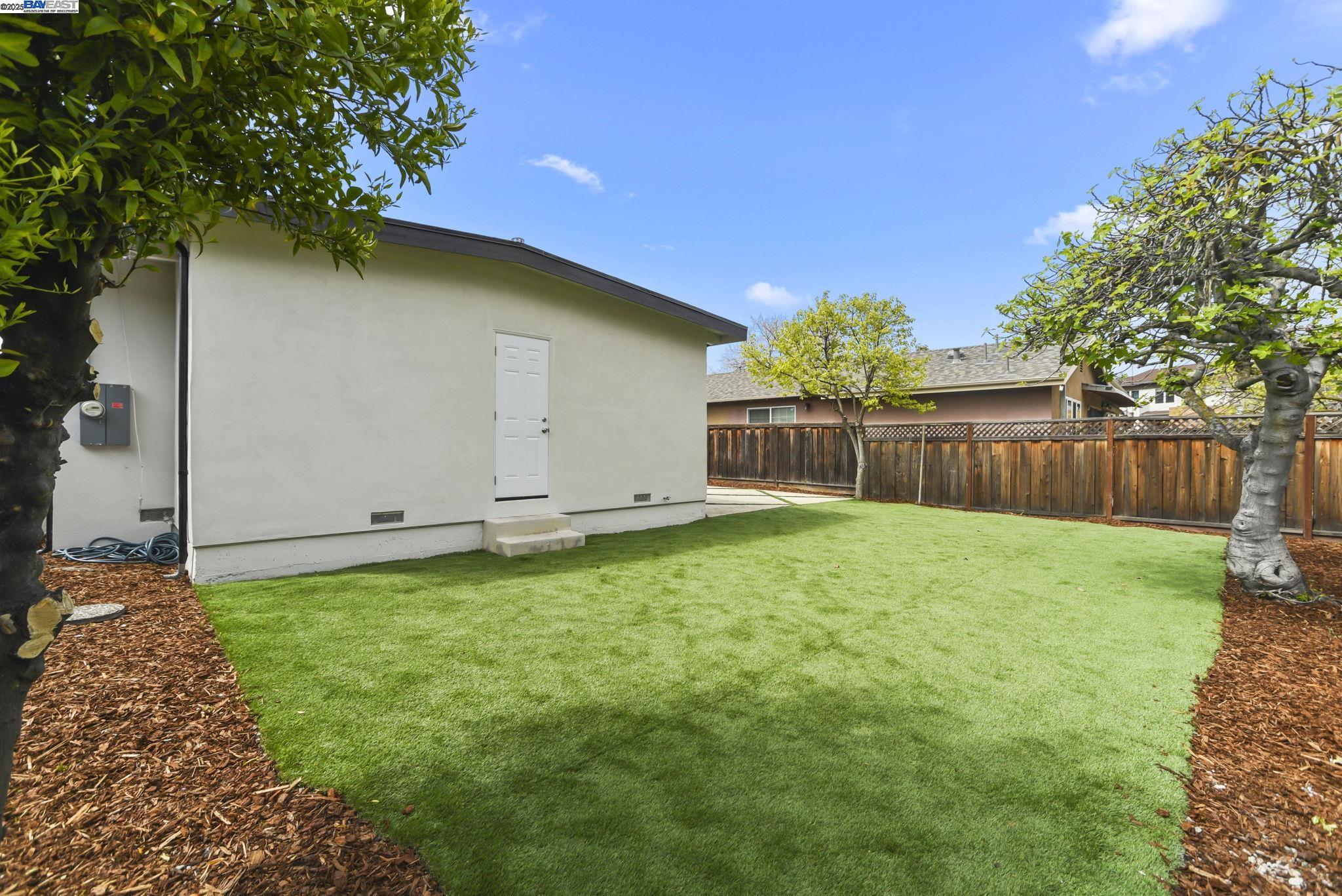 1313 Kiely Blvd, Santa Clara, California 95051, 3 Bedrooms Bedrooms, 5 Rooms Rooms,2 BathroomsBathrooms,Residential,For Sale,1313 Kiely Blvd,41105888