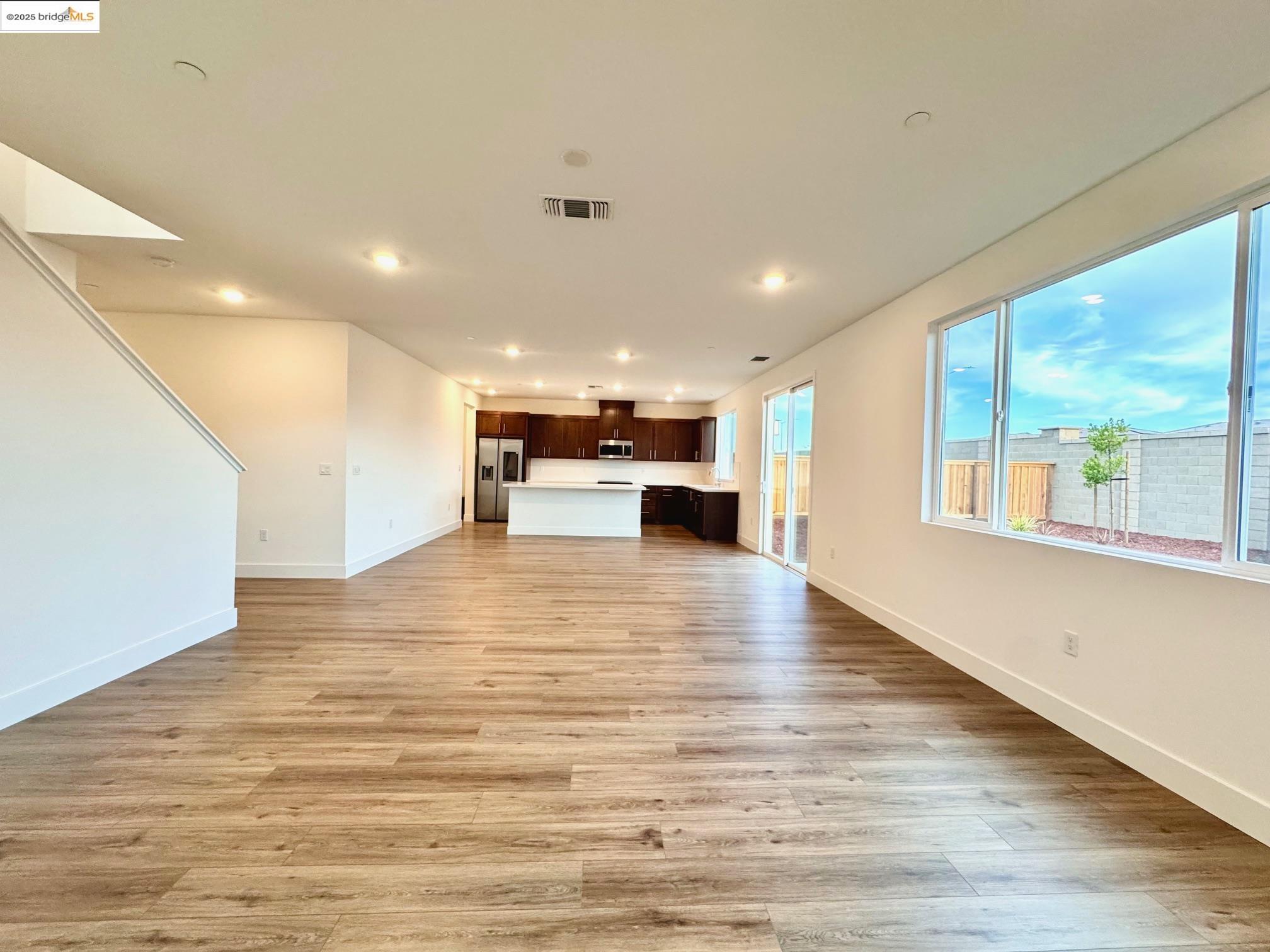 2850 Talkeetna Street, Manteca, California 95337, 5 Bedrooms Bedrooms, 8 Rooms Rooms,3 BathroomsBathrooms,Residential Lease,For Rent,2850 Talkeetna Street,41105889