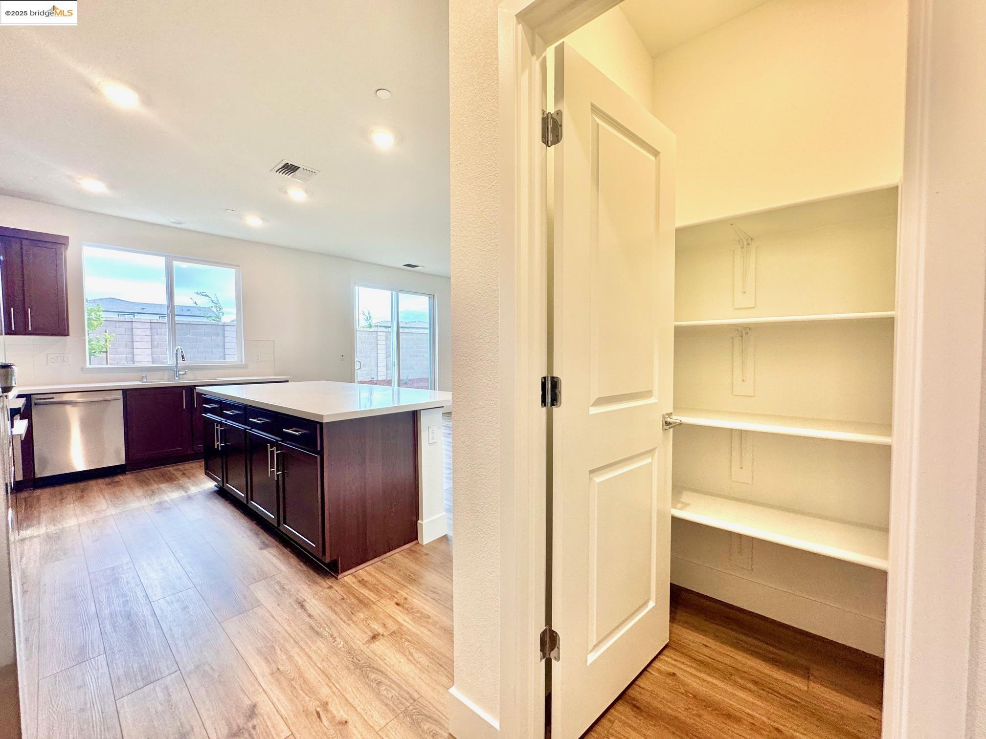 2850 Talkeetna Street, Manteca, California 95337, 5 Bedrooms Bedrooms, 8 Rooms Rooms,3 BathroomsBathrooms,Residential Lease,For Rent,2850 Talkeetna Street,41105889