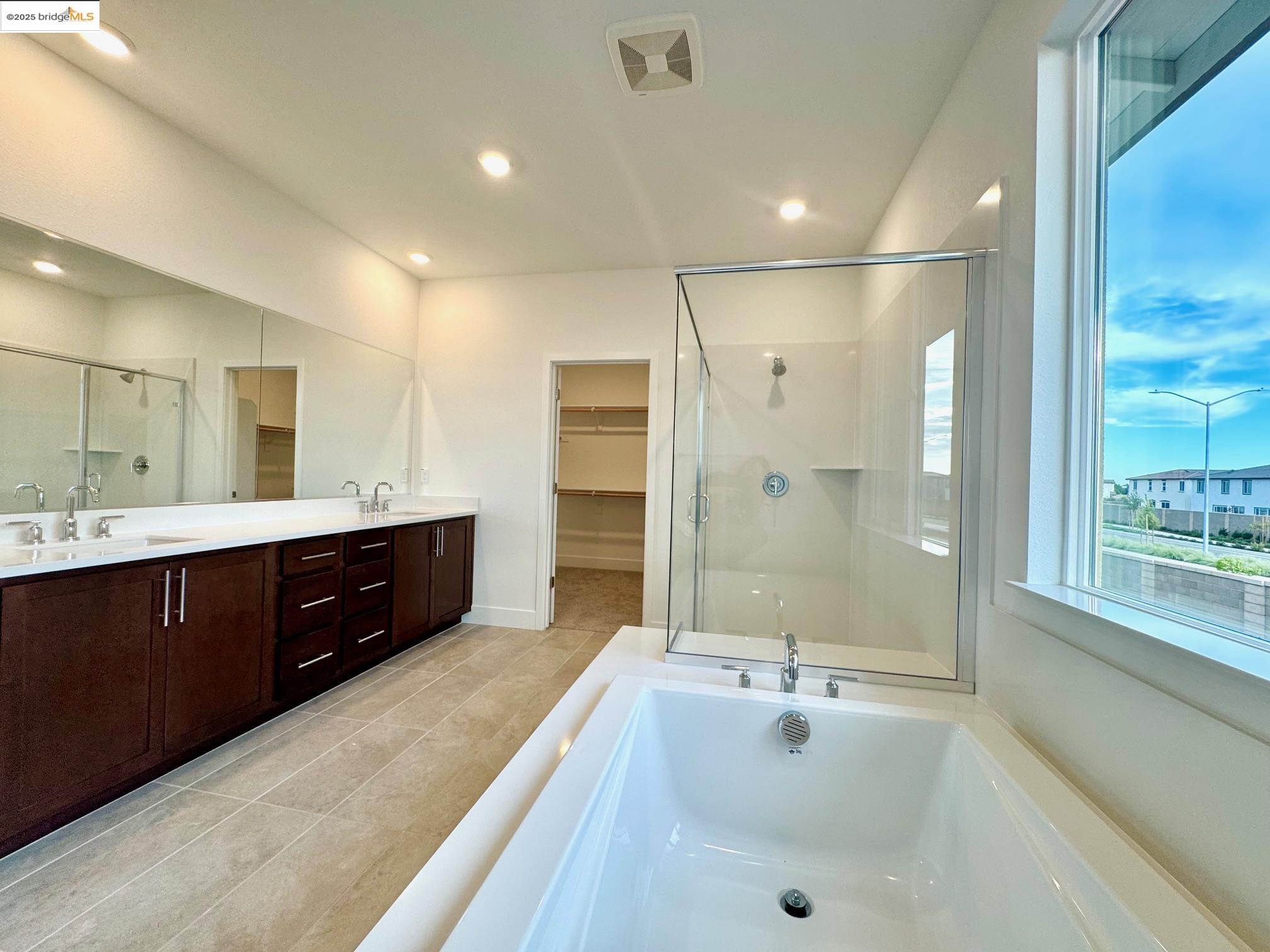 2850 Talkeetna Street, Manteca, California 95337, 5 Bedrooms Bedrooms, 8 Rooms Rooms,3 BathroomsBathrooms,Residential Lease,For Rent,2850 Talkeetna Street,41105889