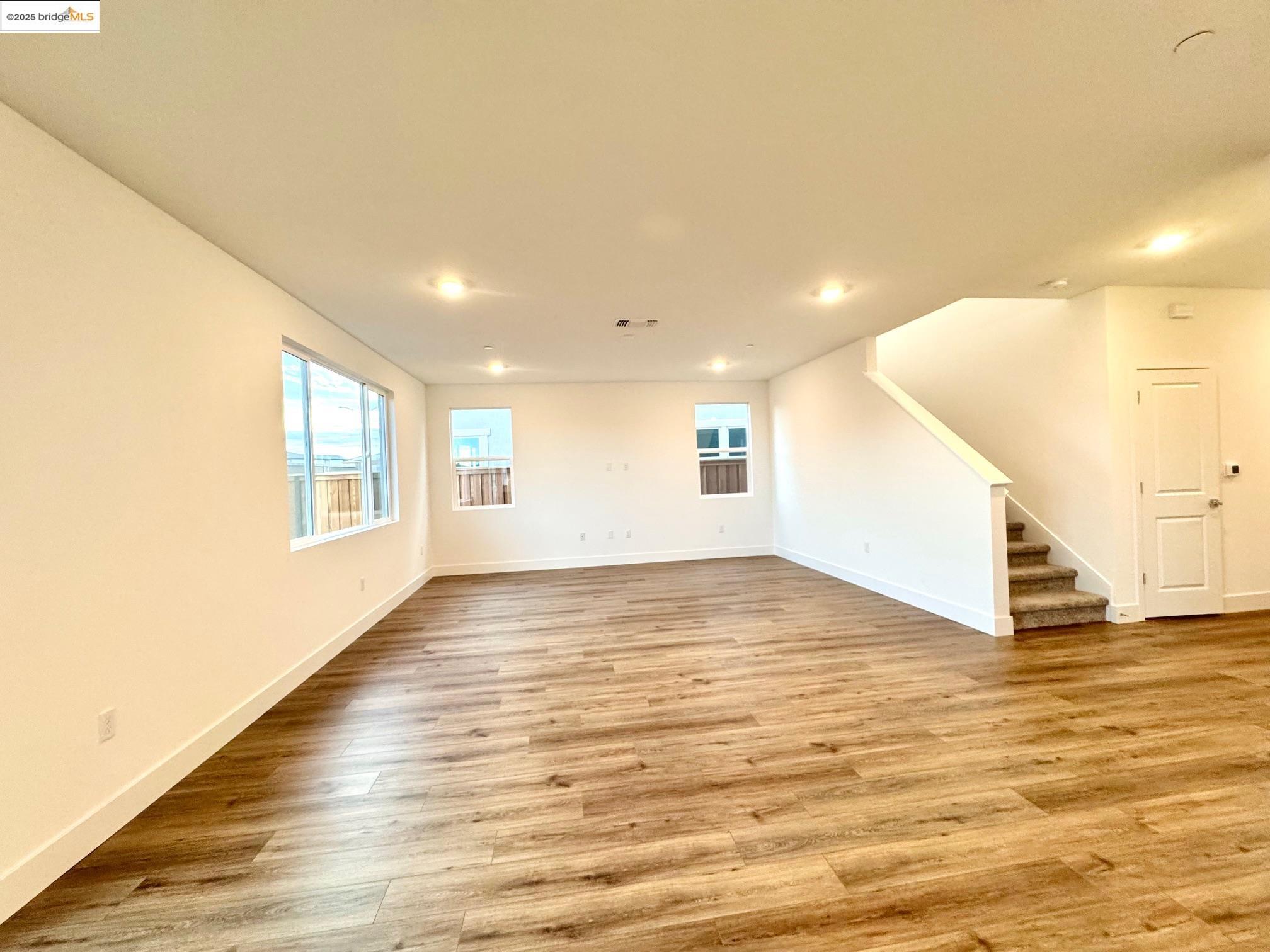 2850 Talkeetna Street, Manteca, California 95337, 5 Bedrooms Bedrooms, 8 Rooms Rooms,3 BathroomsBathrooms,Residential Lease,For Rent,2850 Talkeetna Street,41105889