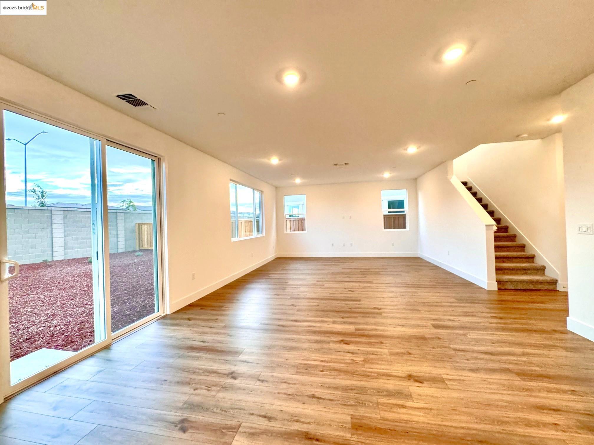 2850 Talkeetna Street, Manteca, California 95337, 5 Bedrooms Bedrooms, 8 Rooms Rooms,3 BathroomsBathrooms,Residential Lease,For Rent,2850 Talkeetna Street,41105889